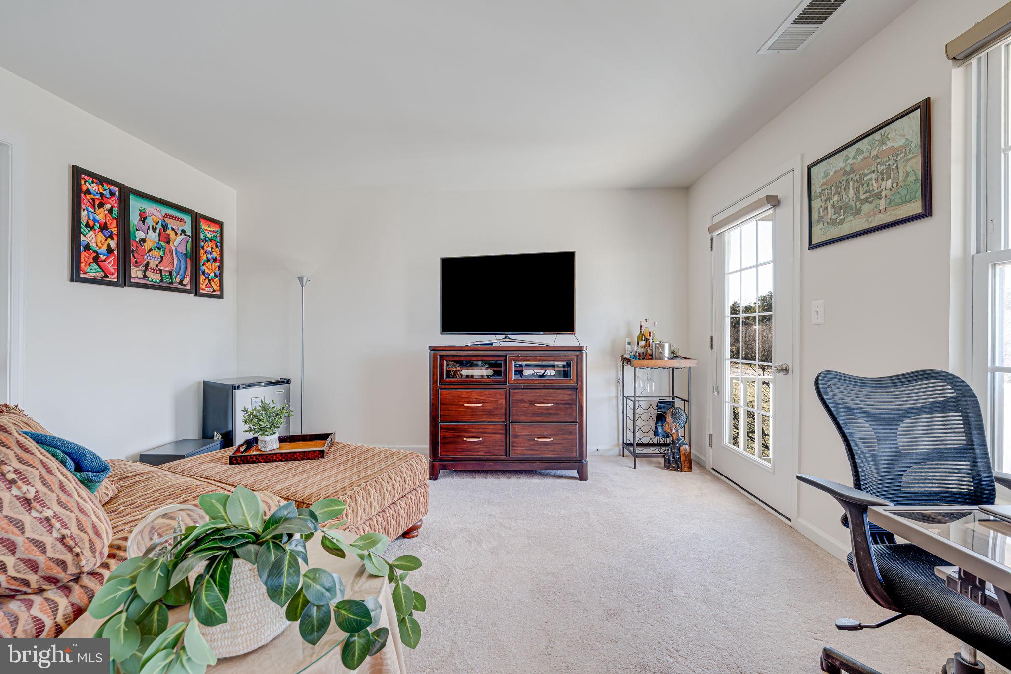 SOUTH RIDING - Residential