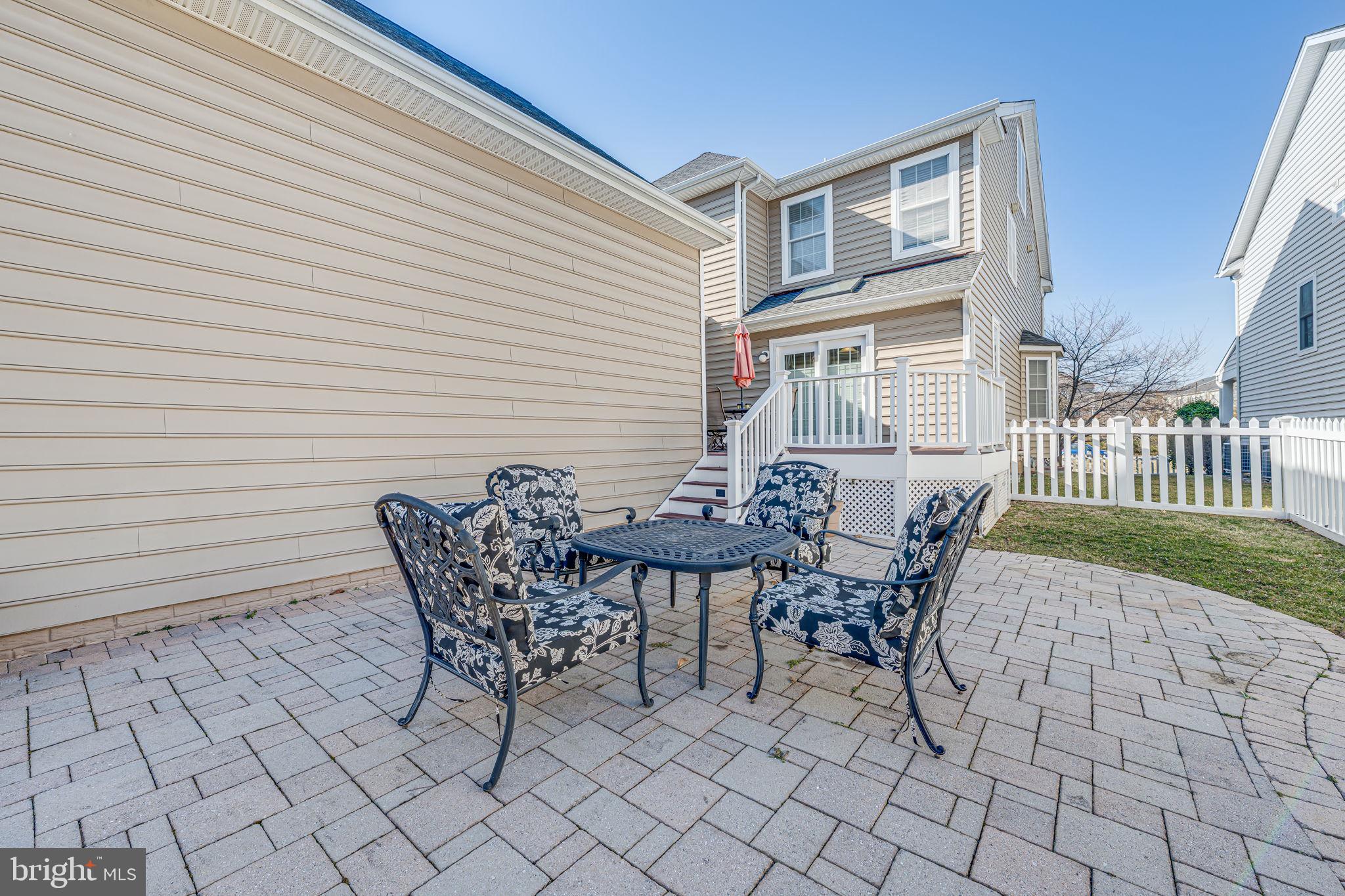 SOUTH RIDING - Residential