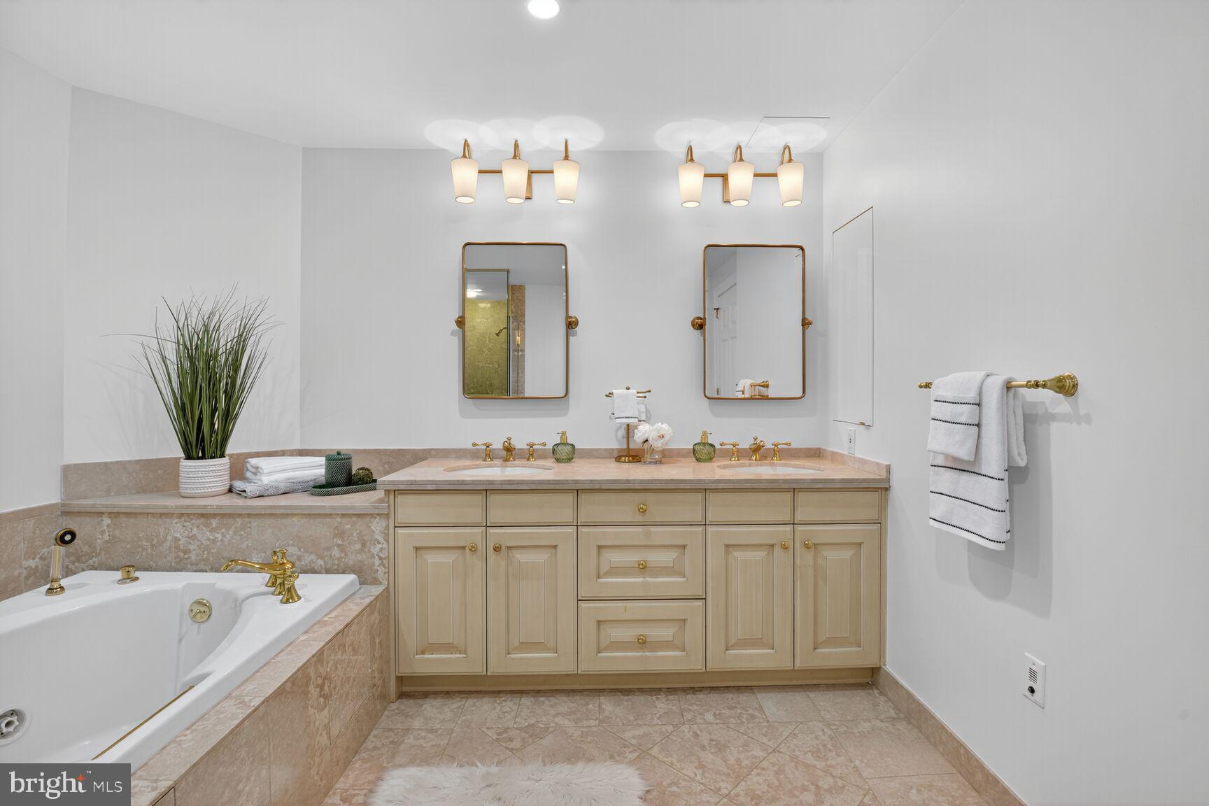 SOMERSET HOUSE CONDOS - Residential