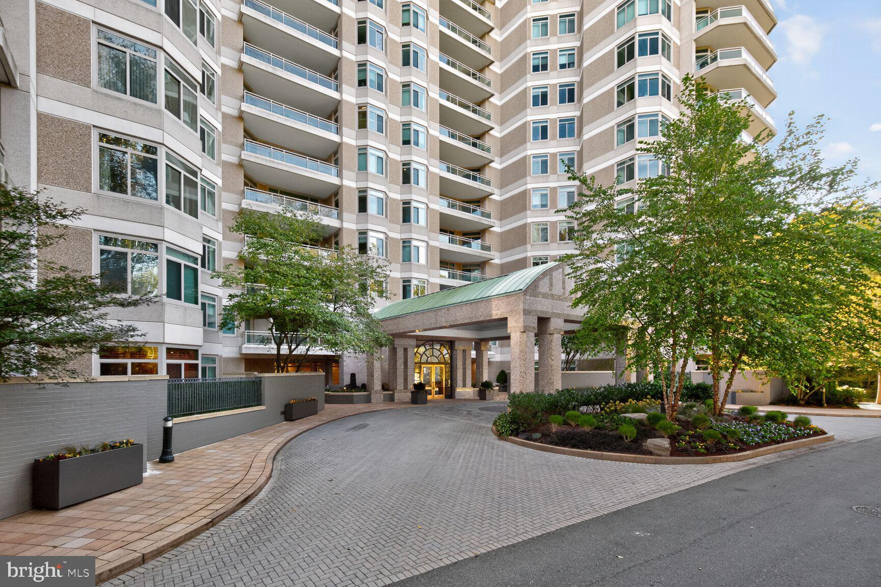 SOMERSET HOUSE CONDOS - Residential