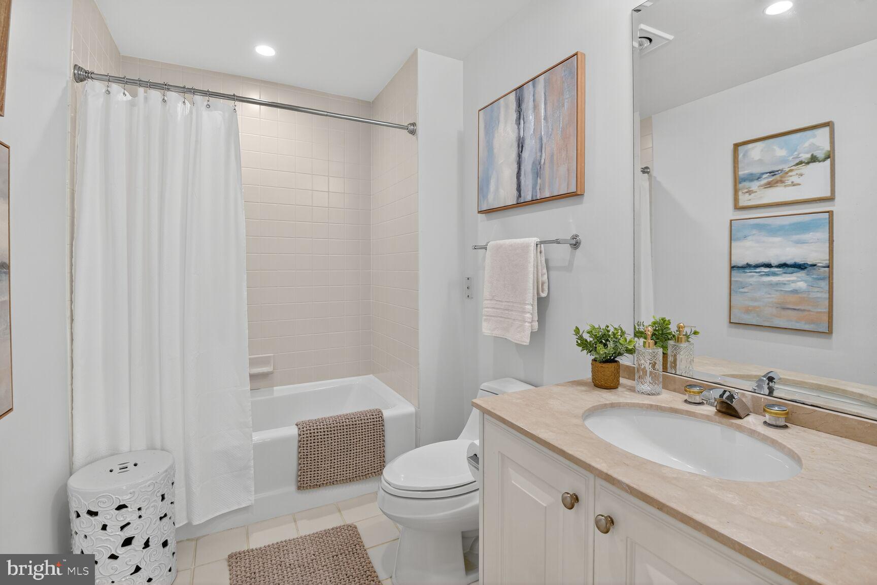 SOMERSET HOUSE CONDOS - Residential