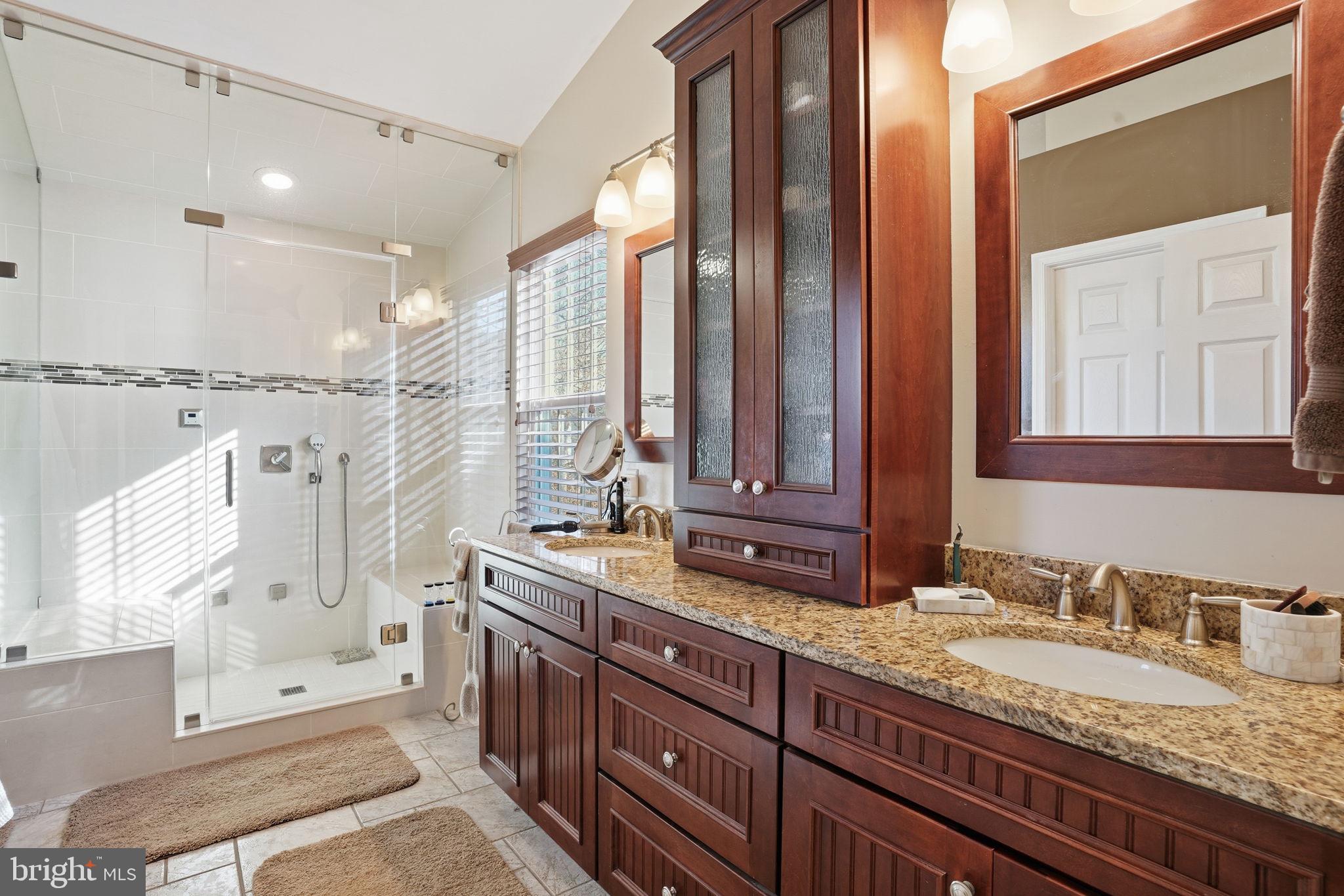 PEACHTREE EAST - Residential