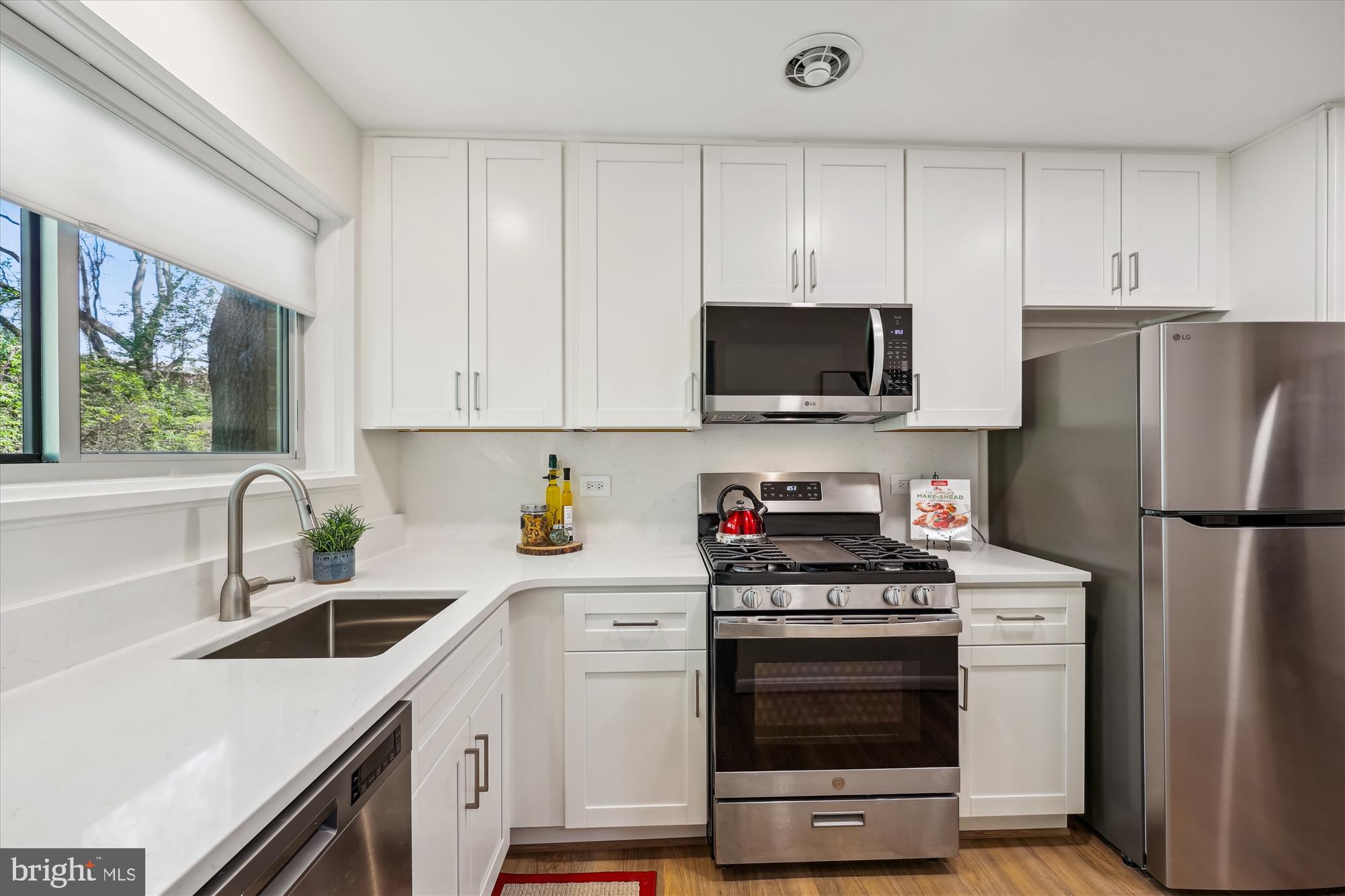PARKSIDE CONDOMINIUMS - Residential