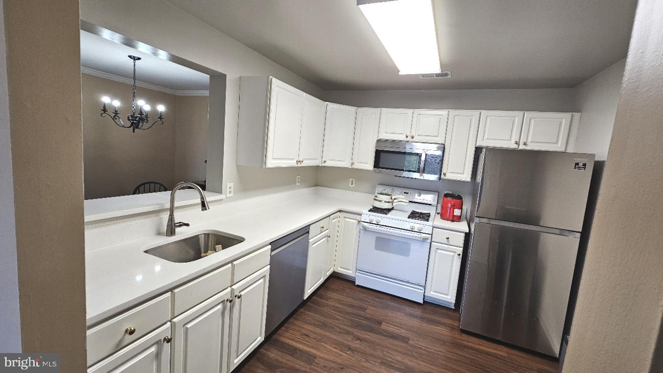SUMMERHOUSE CONDO - Residential