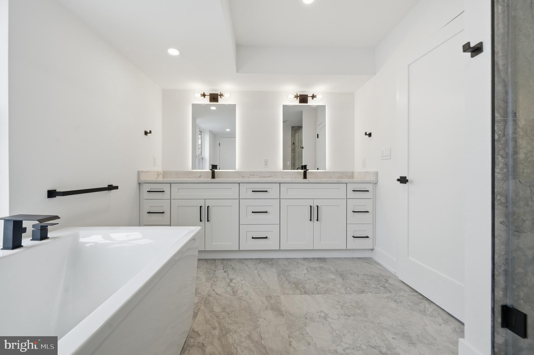 CHURCHVILLE MANOR - Residential