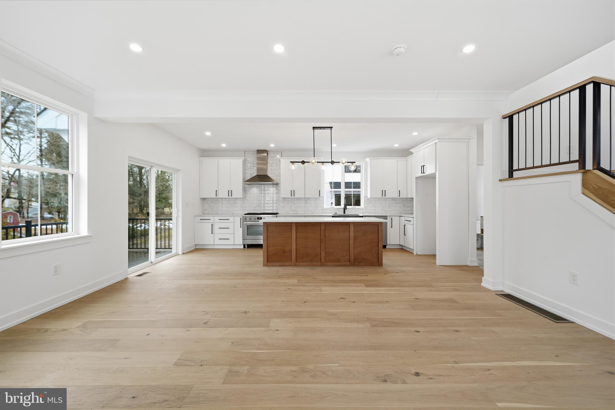 CHURCHVILLE MANOR - Residential
