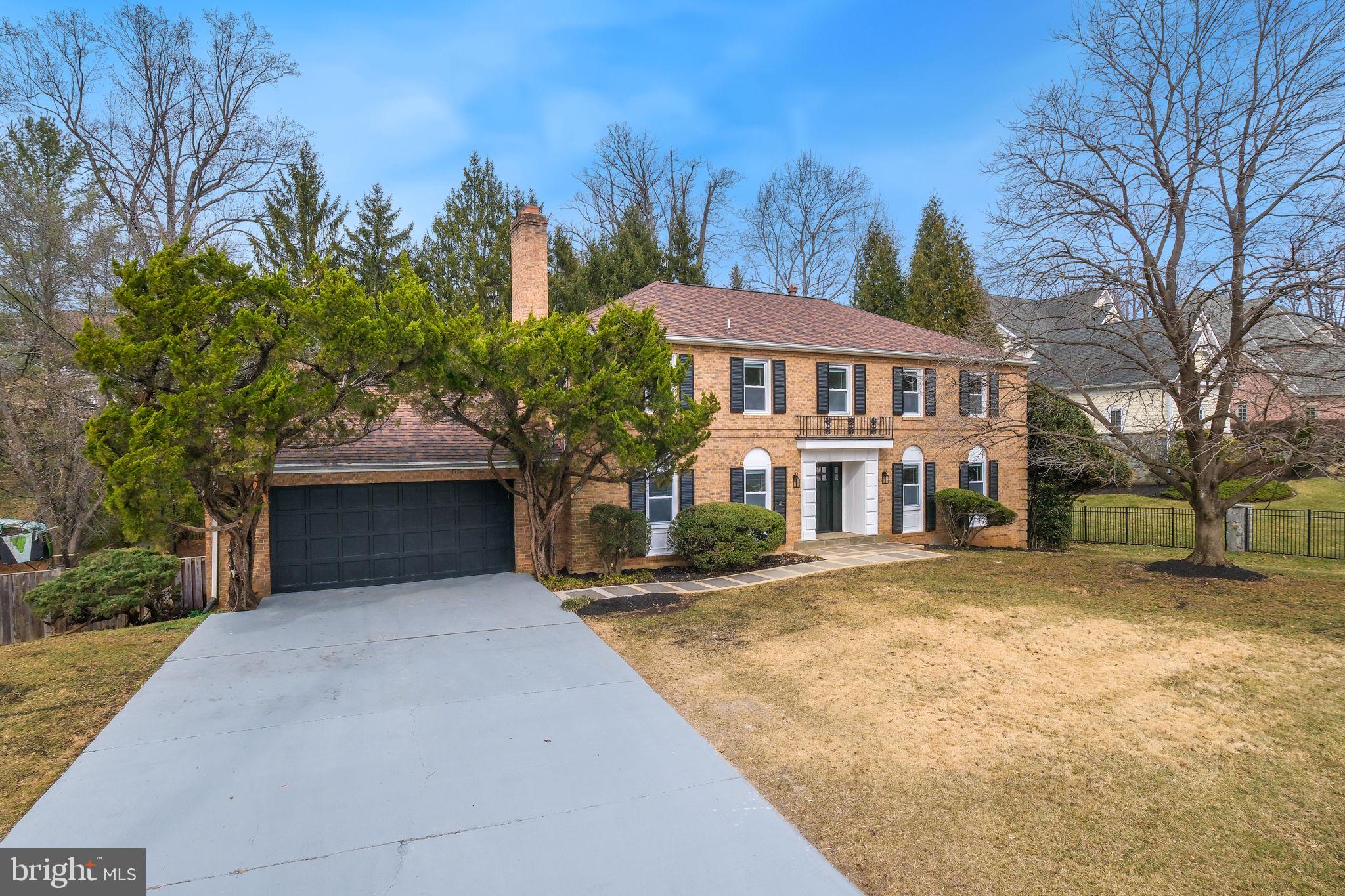 LUXMANOR - Residential Lease