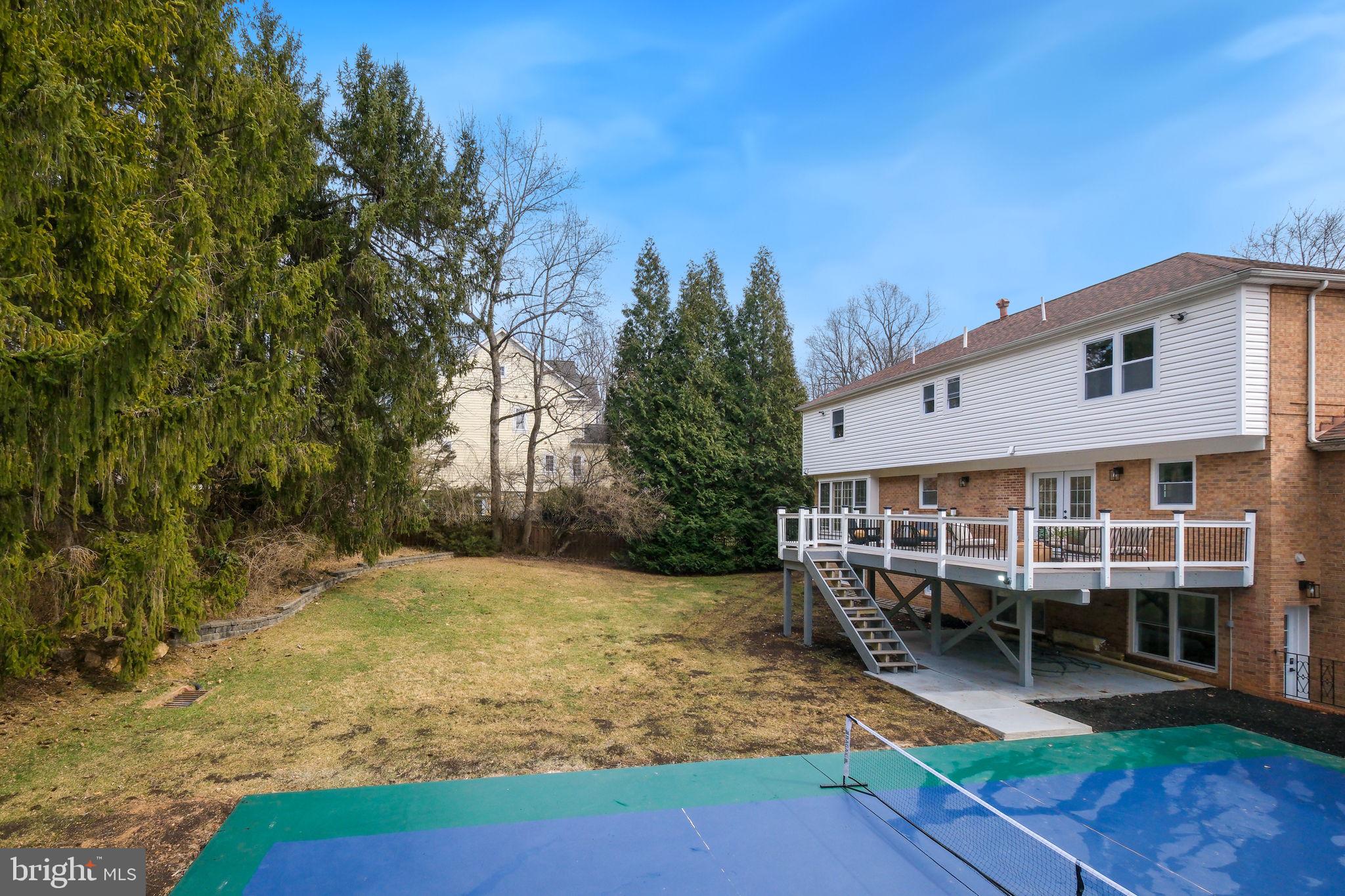 LUXMANOR - Residential Lease