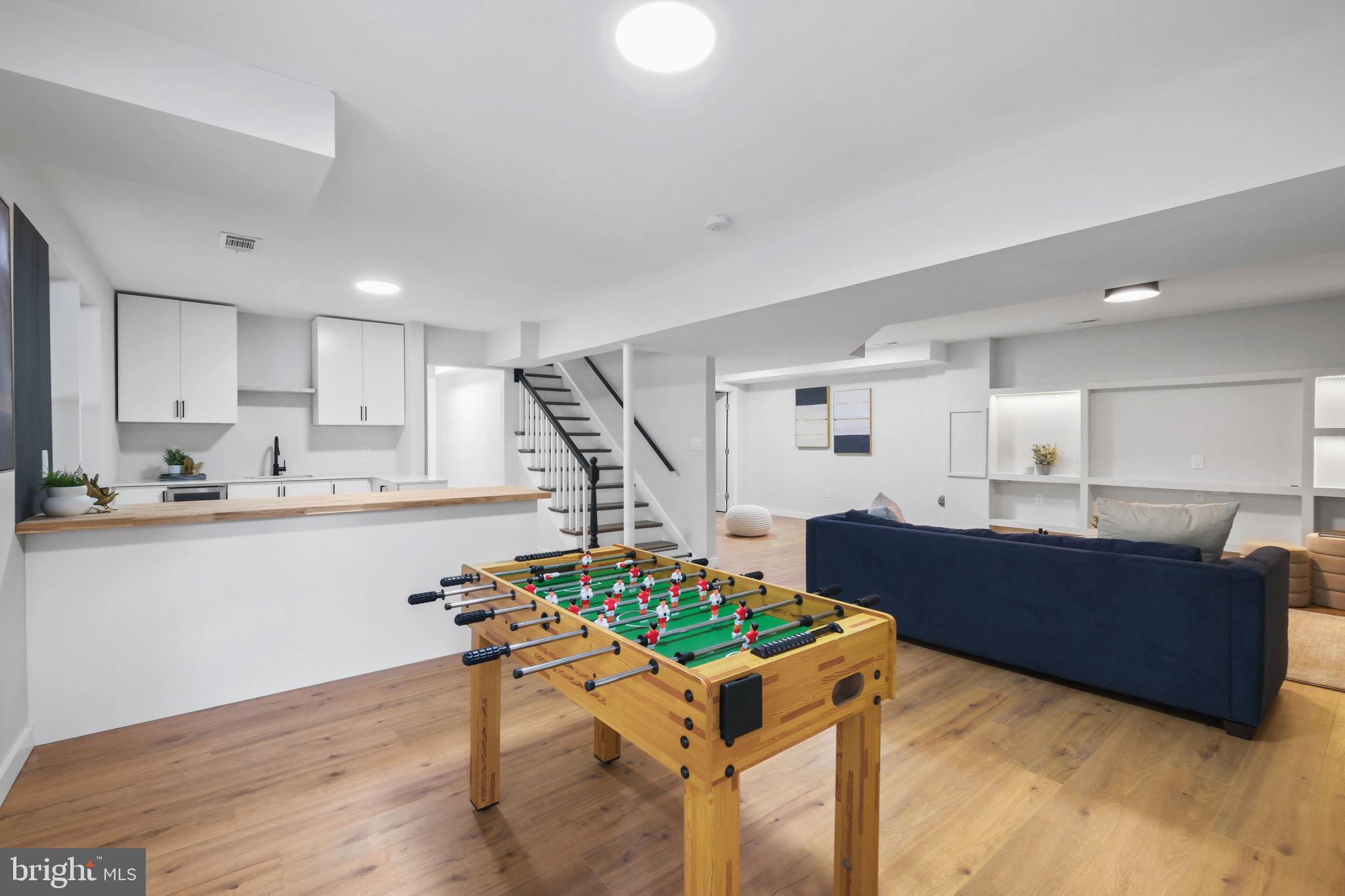 LUXMANOR - Residential Lease