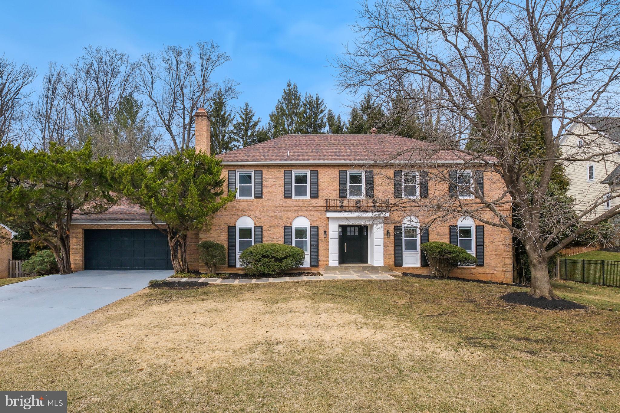 LUXMANOR - Residential Lease