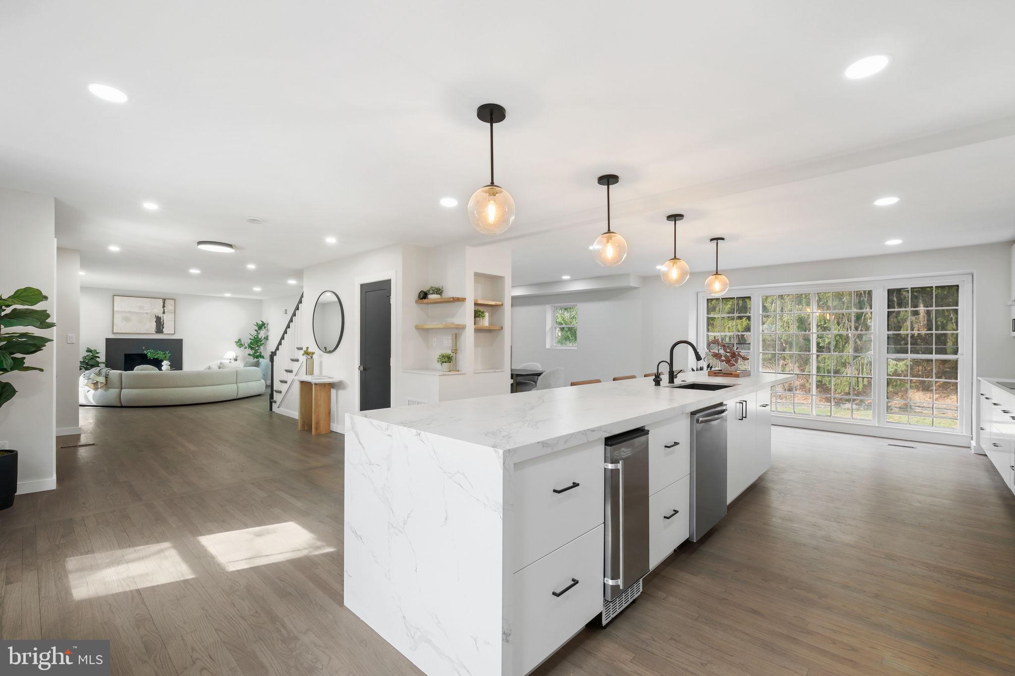 LUXMANOR - Residential Lease