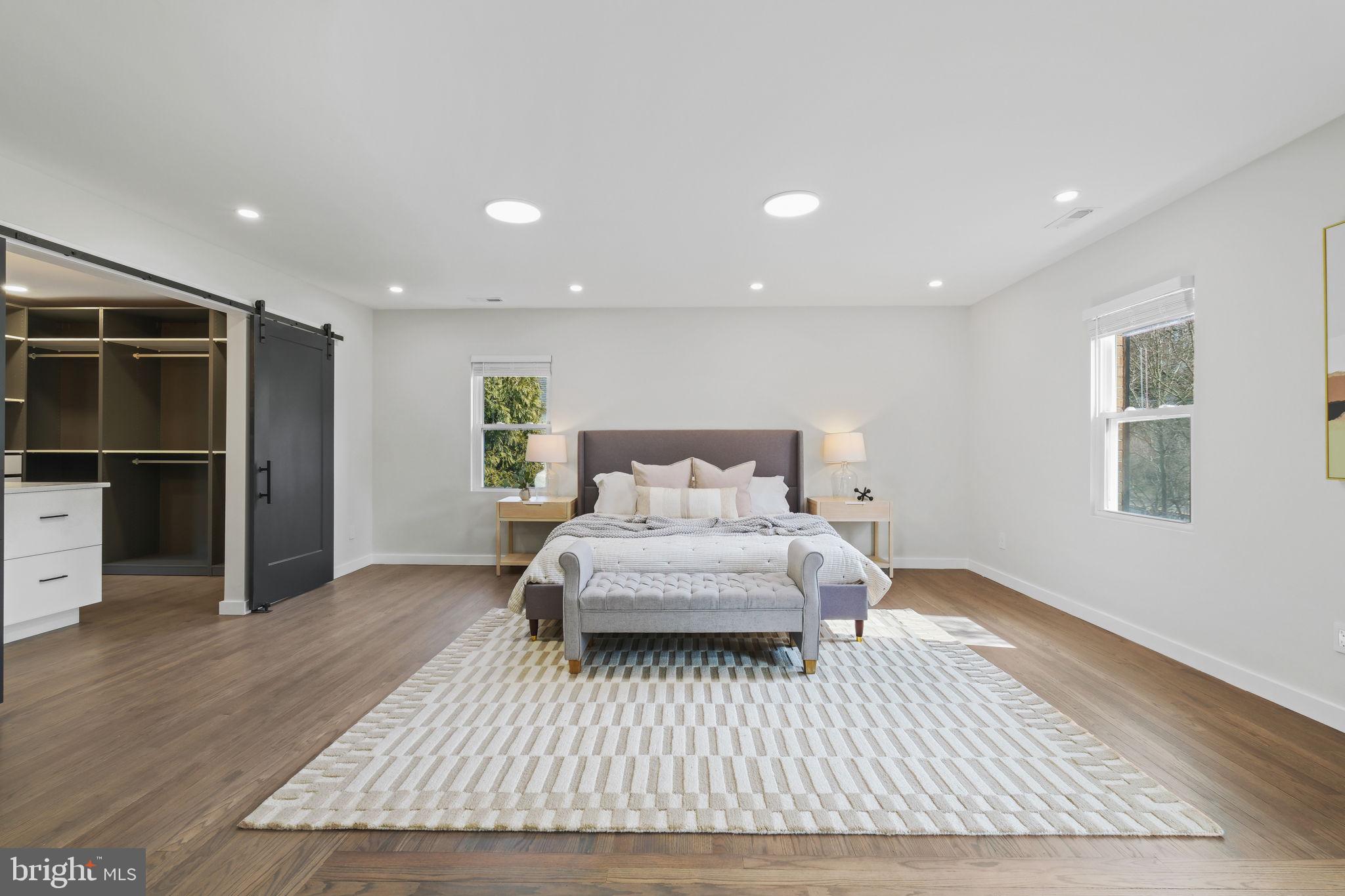 LUXMANOR - Residential Lease