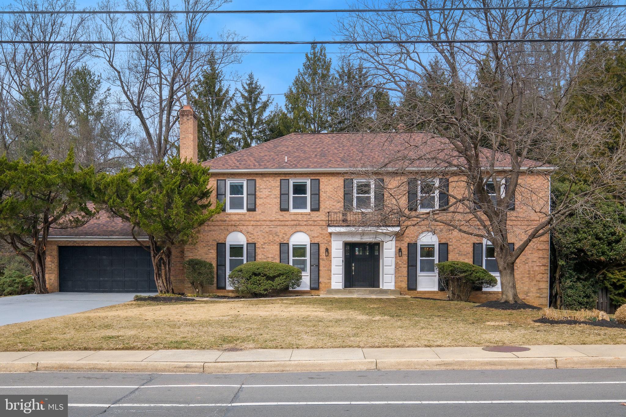 LUXMANOR - Residential Lease