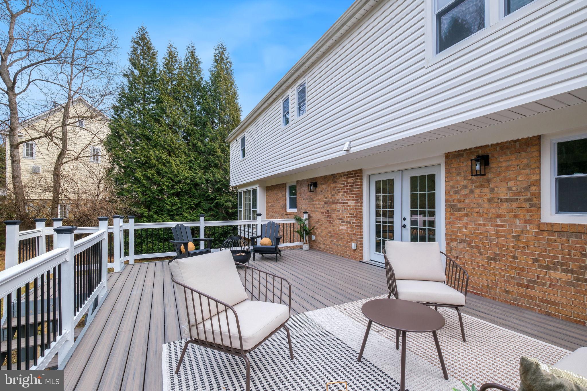 LUXMANOR - Residential Lease