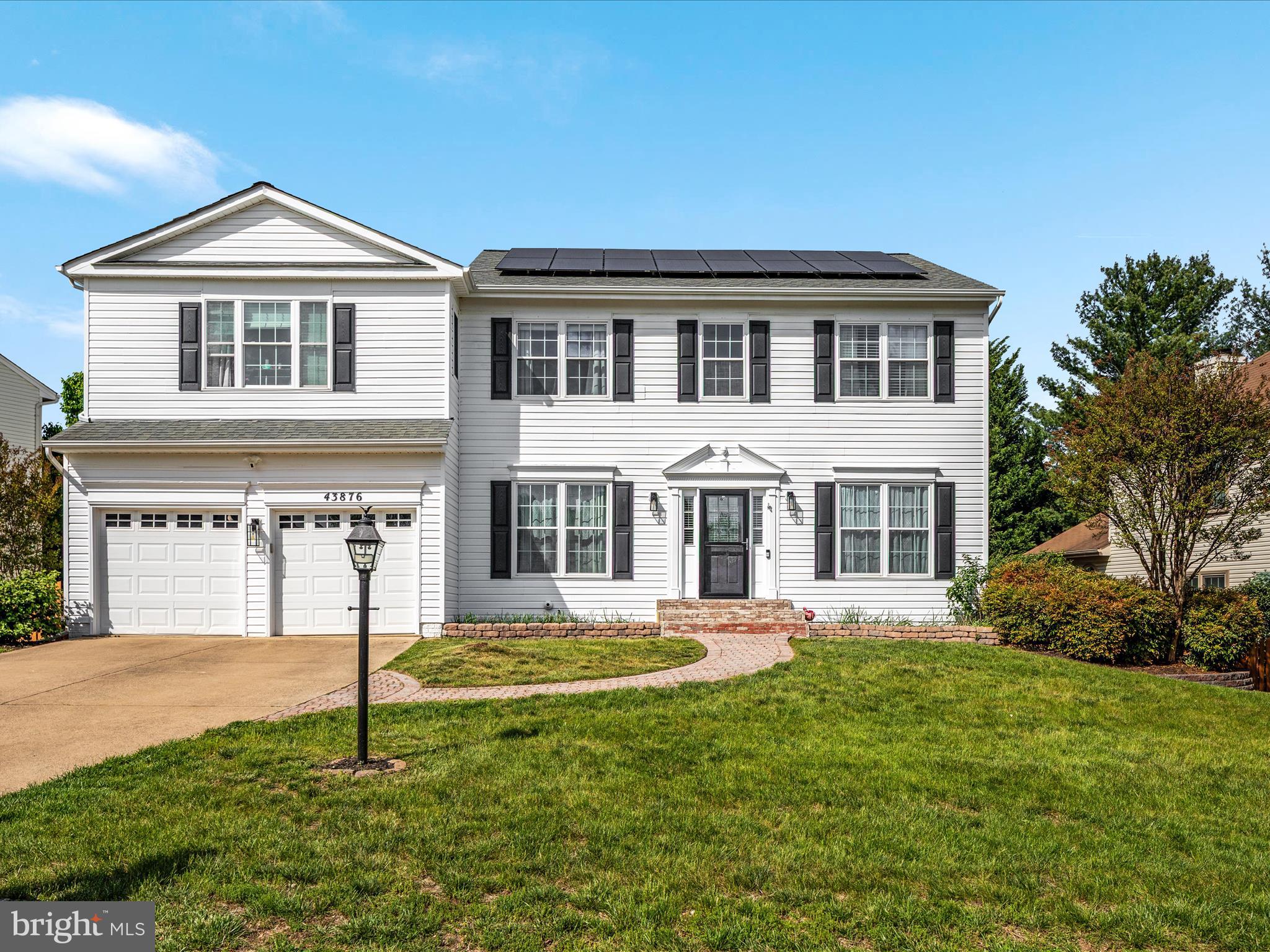 ASHBURN VILLAGE - Residential