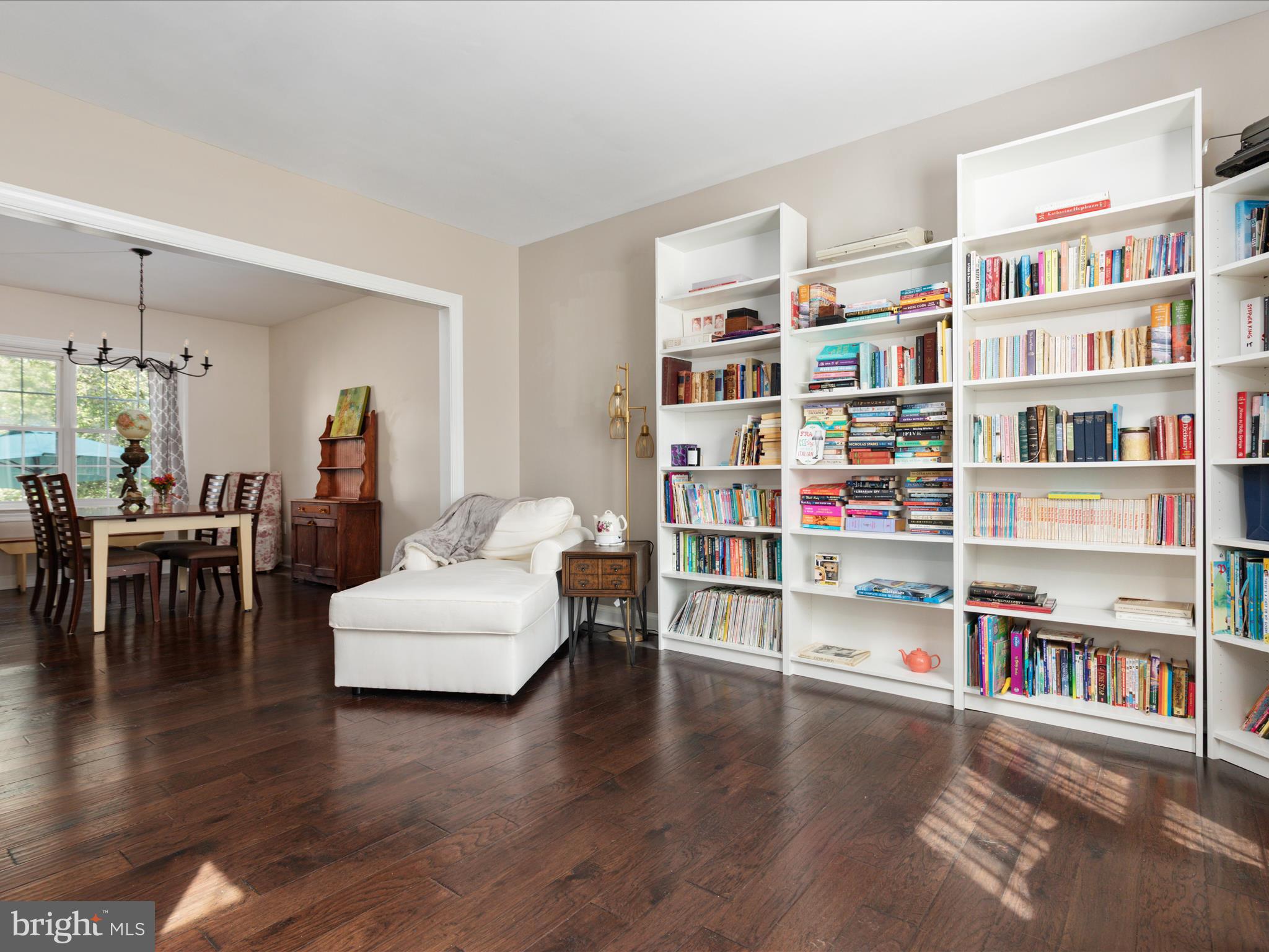 ASHBURN VILLAGE - Residential