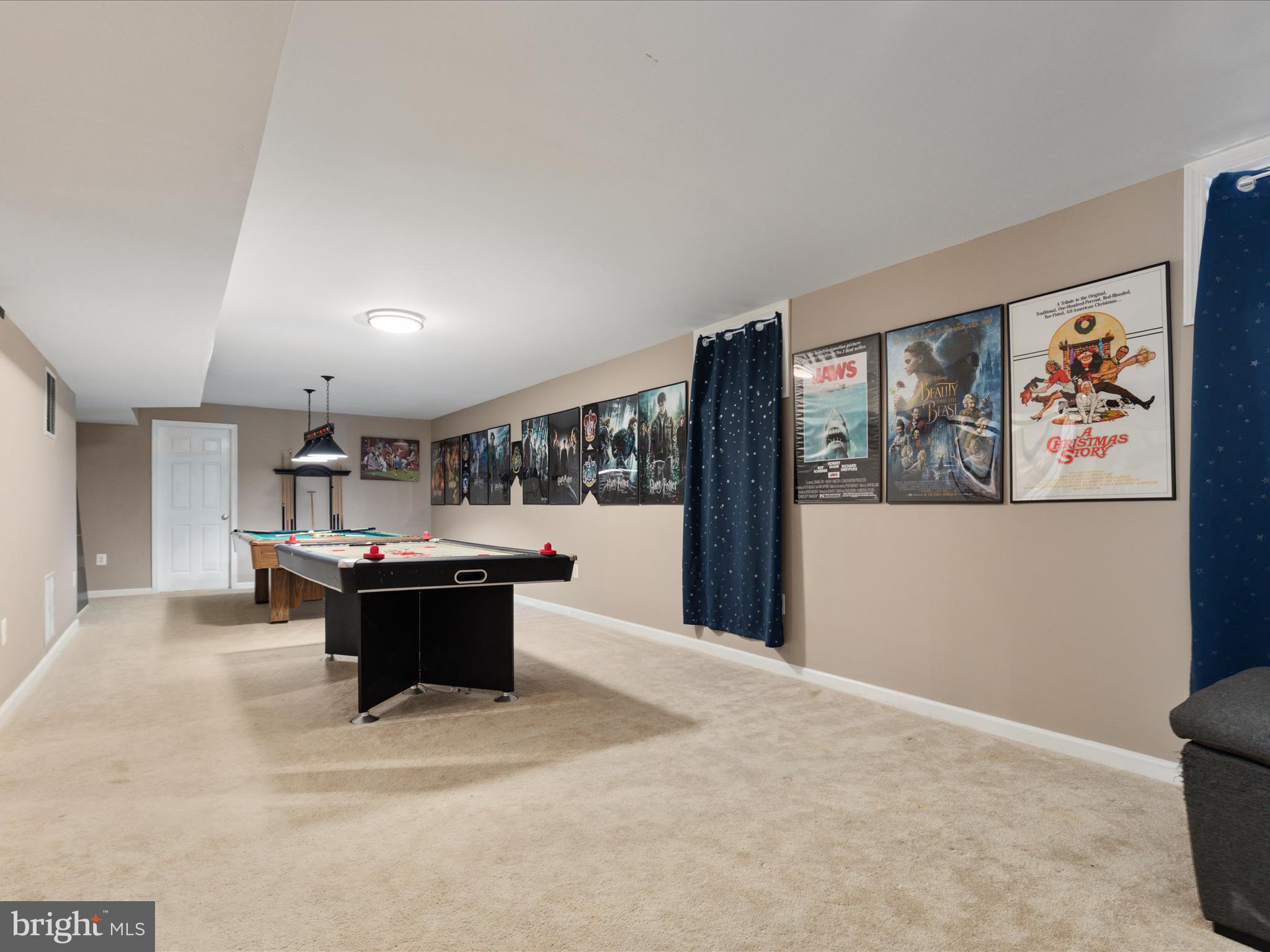 ASHBURN VILLAGE - Residential