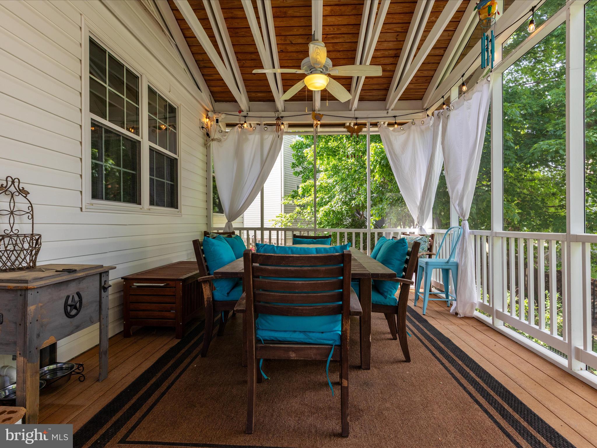 ASHBURN VILLAGE - Residential
