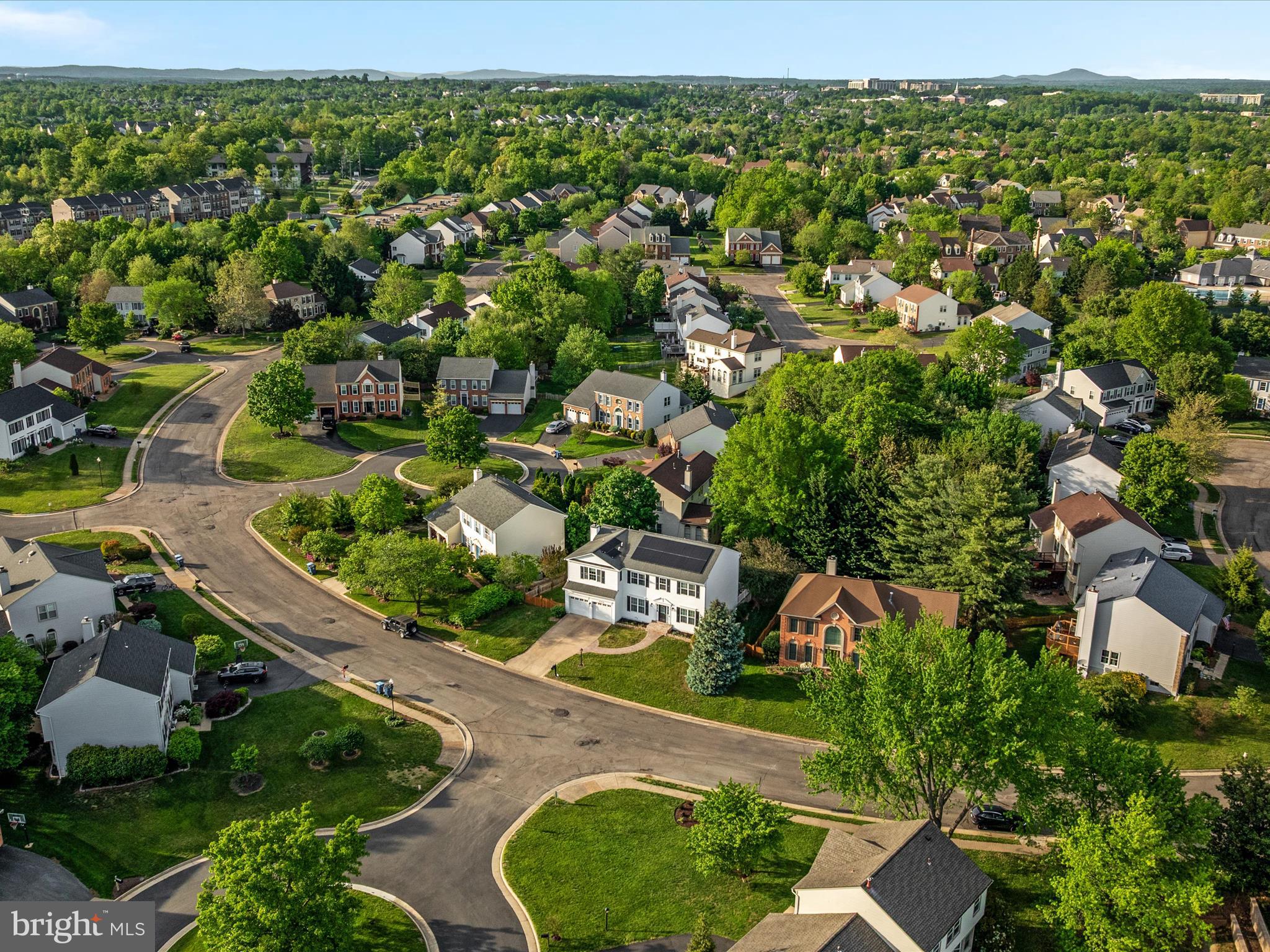 ASHBURN VILLAGE - Residential