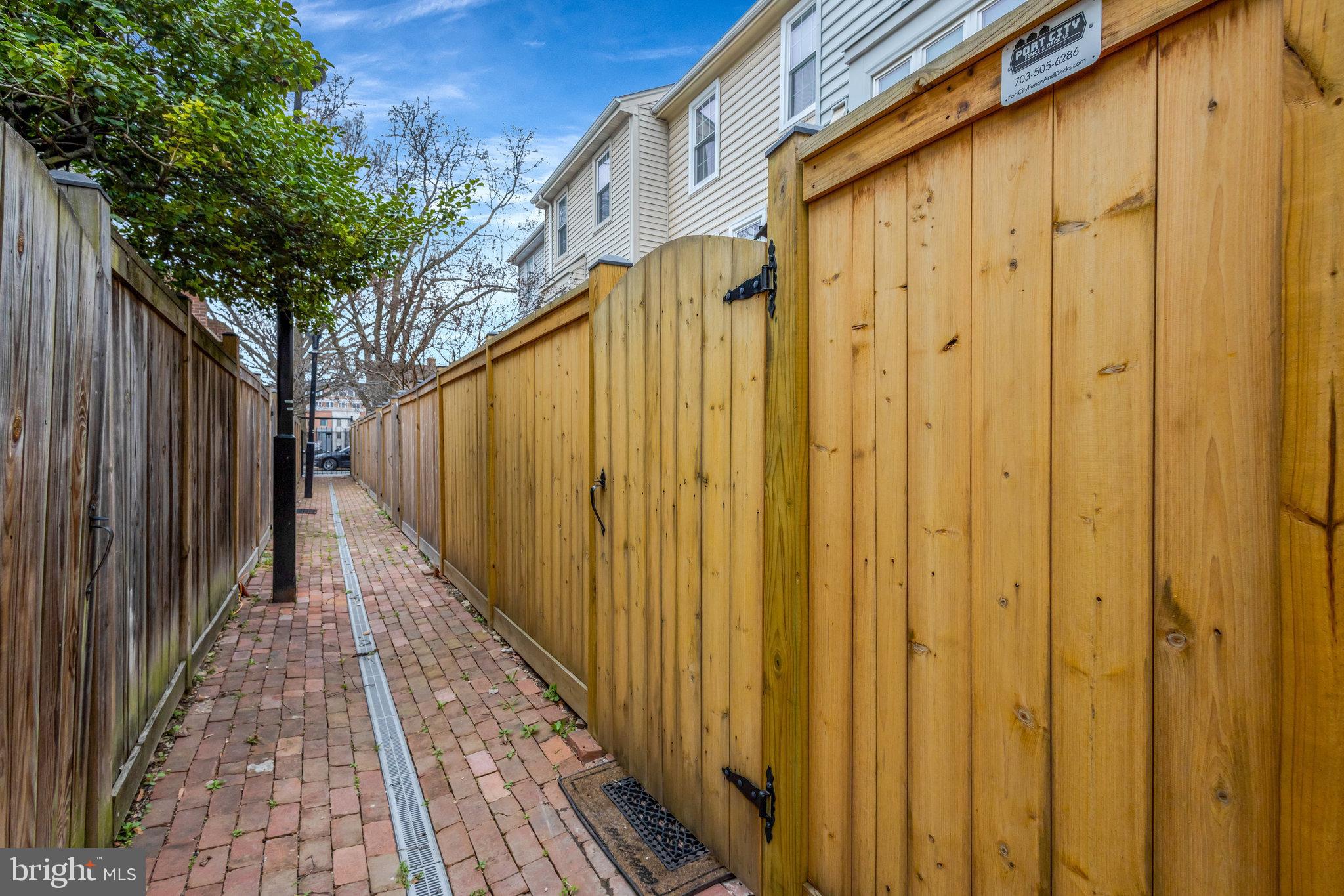 BRADDOCK PLACE - Residential Lease