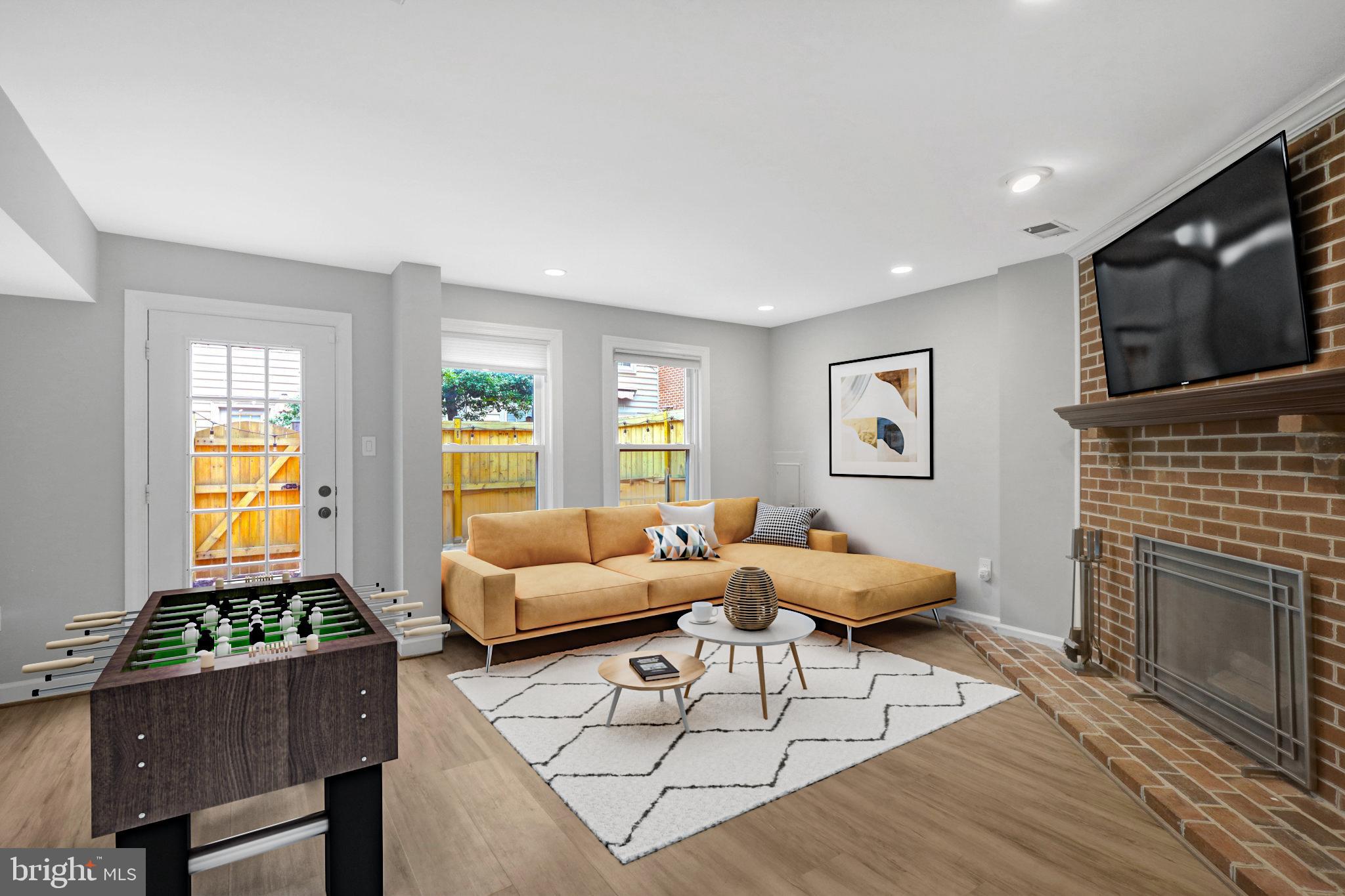 BRADDOCK PLACE - Residential Lease