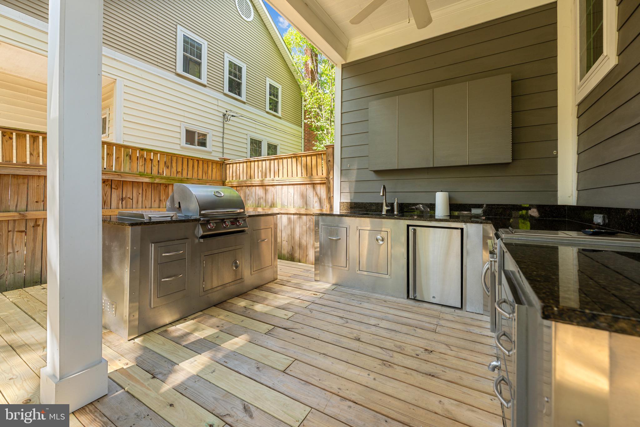 ARLINGTON HEIGHTS - Residential