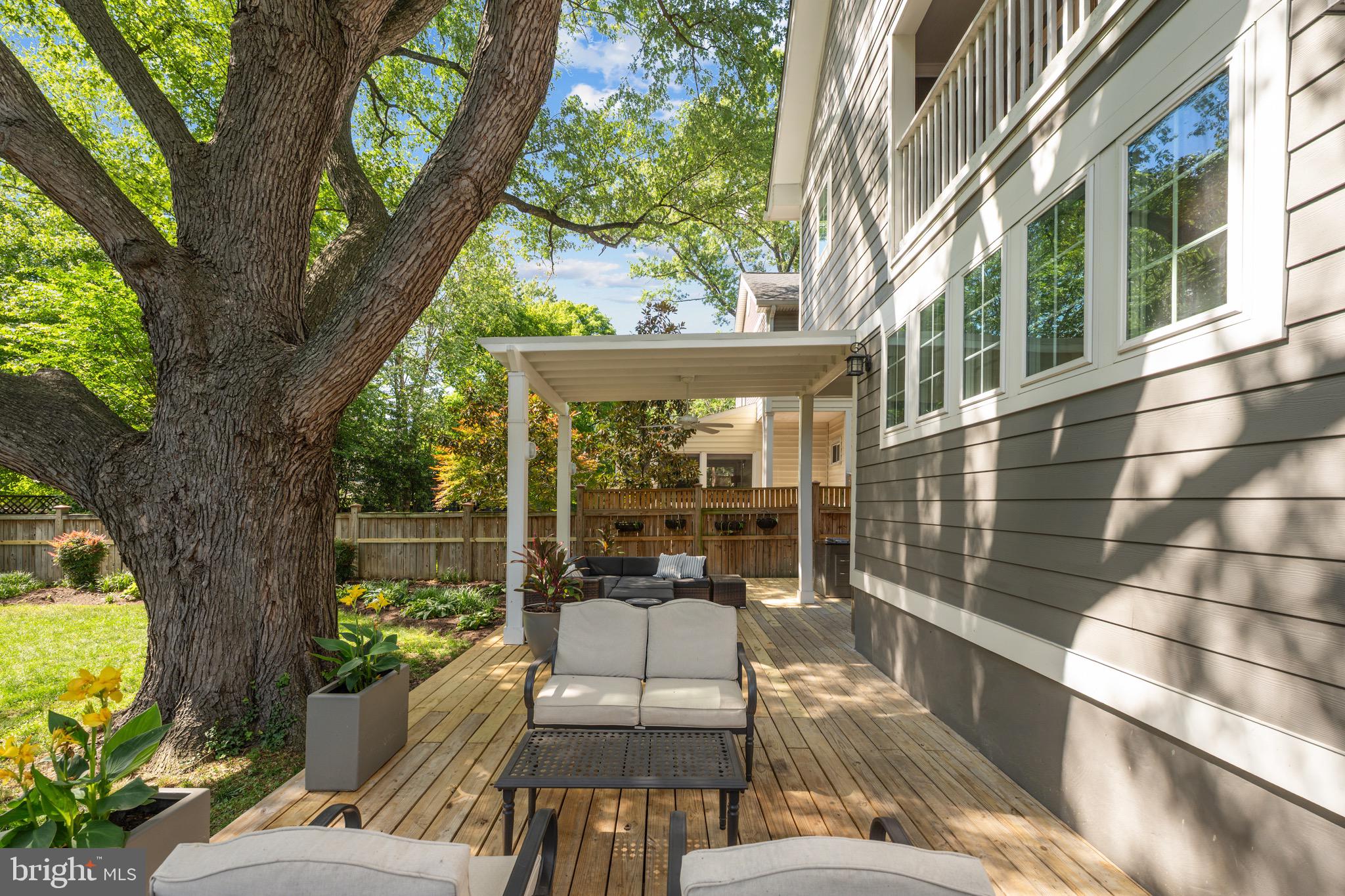 ARLINGTON HEIGHTS - Residential