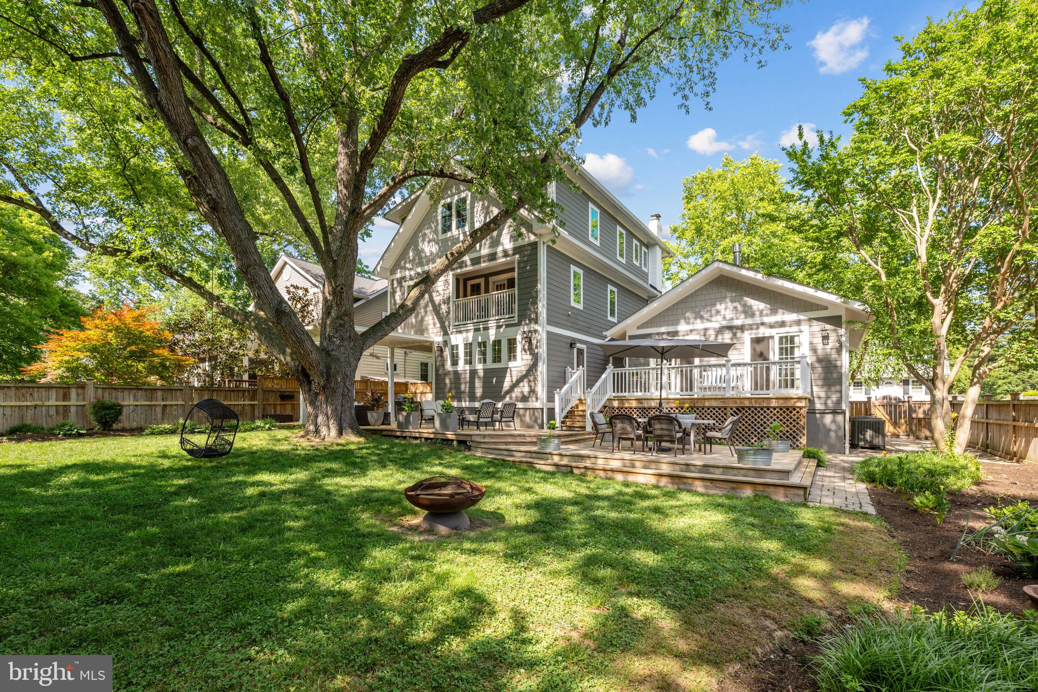 ARLINGTON HEIGHTS - Residential