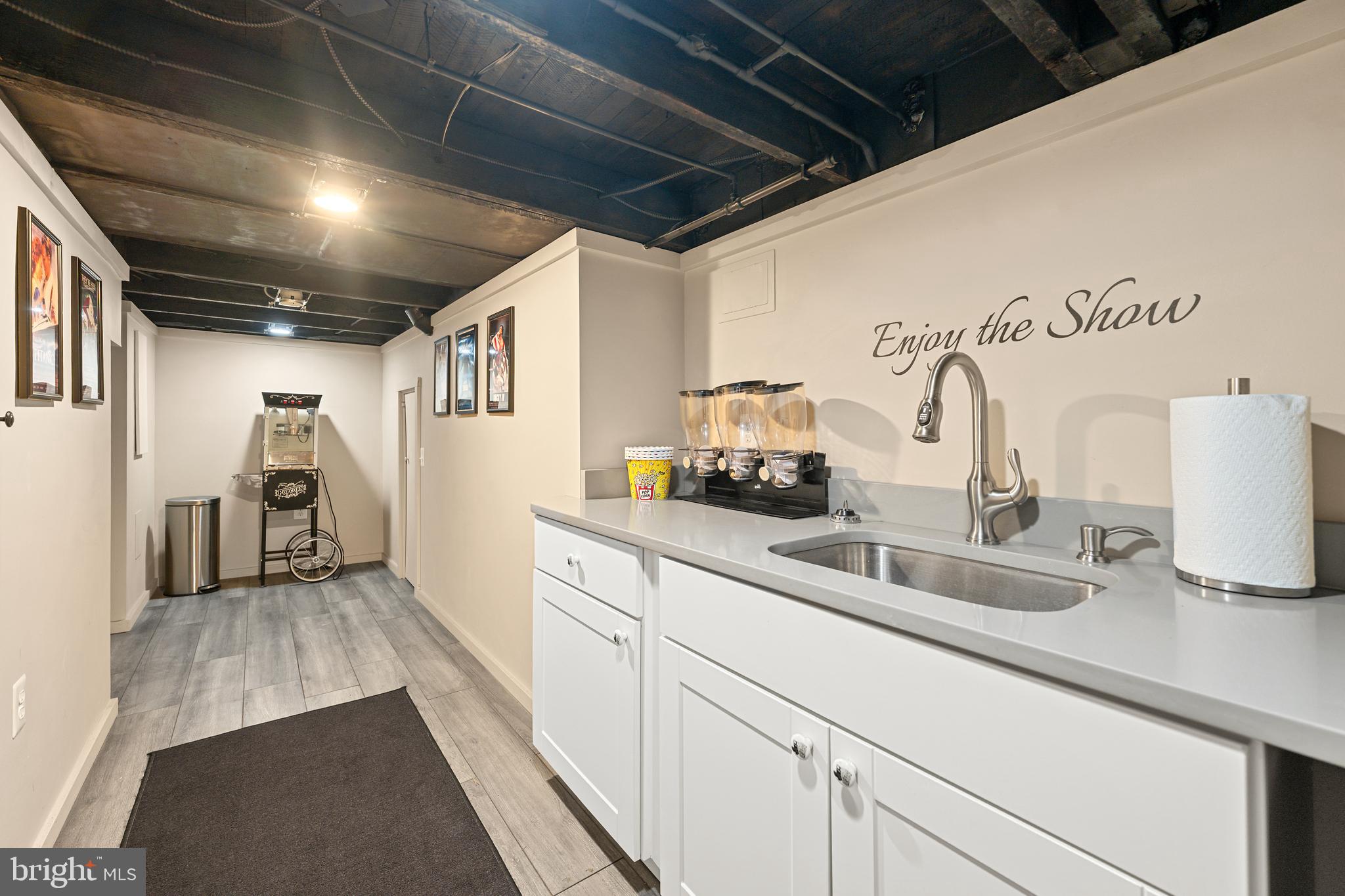 ARLINGTON HEIGHTS - Residential