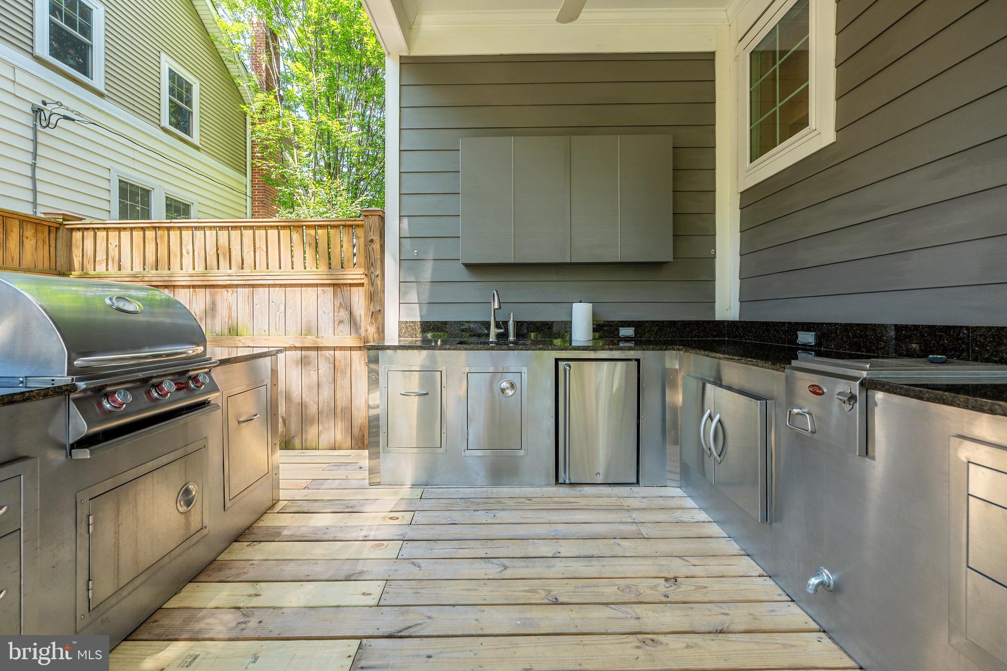 ARLINGTON HEIGHTS - Residential