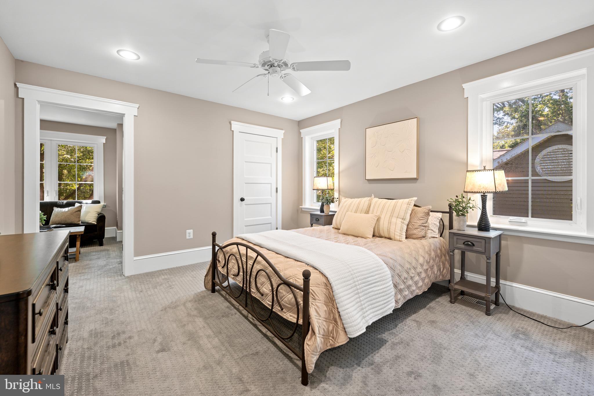 ARLINGTON HEIGHTS - Residential