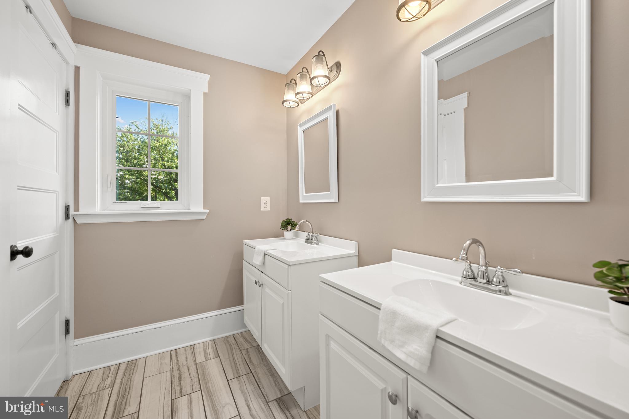 ARLINGTON HEIGHTS - Residential