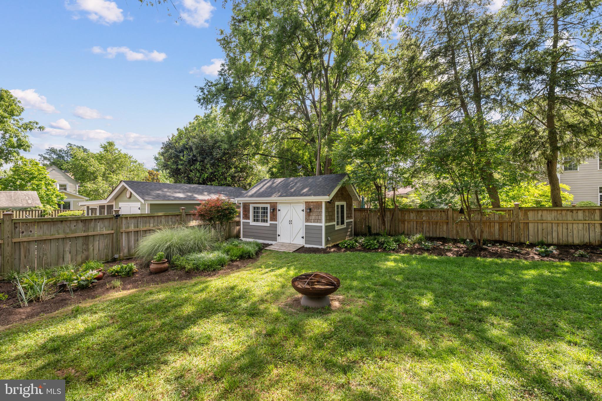 ARLINGTON HEIGHTS - Residential