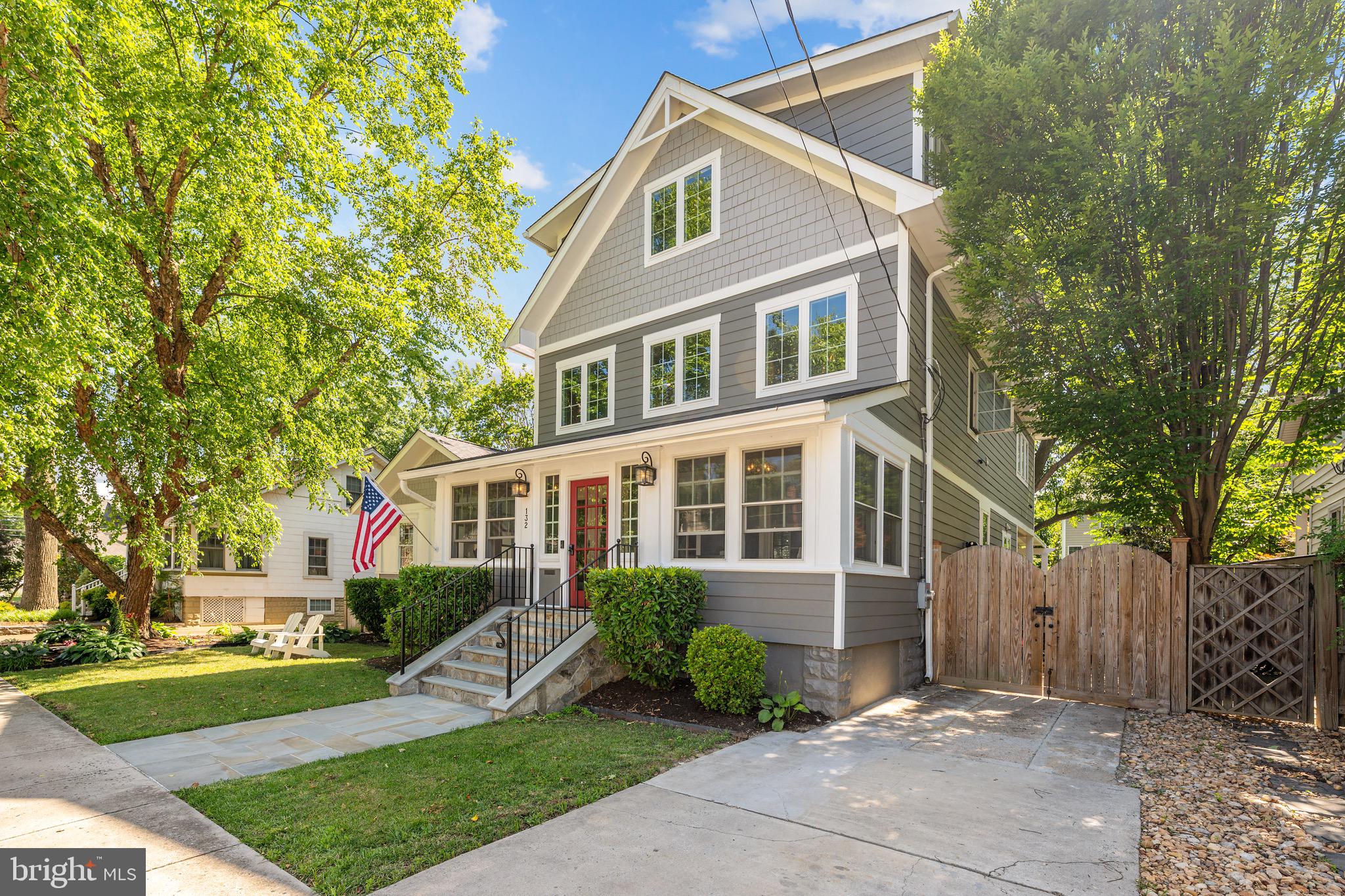 ARLINGTON HEIGHTS - Residential