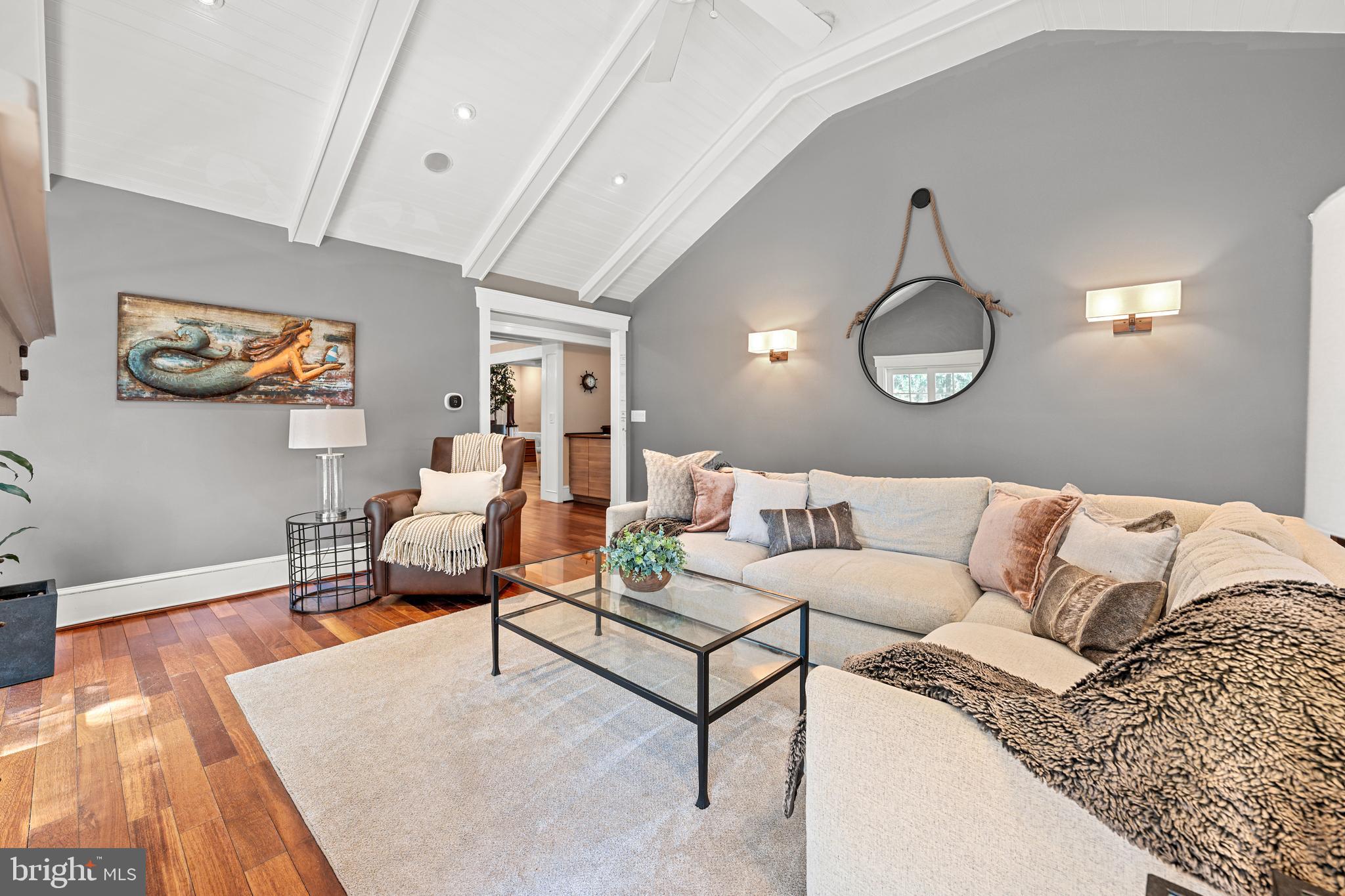 ARLINGTON HEIGHTS - Residential