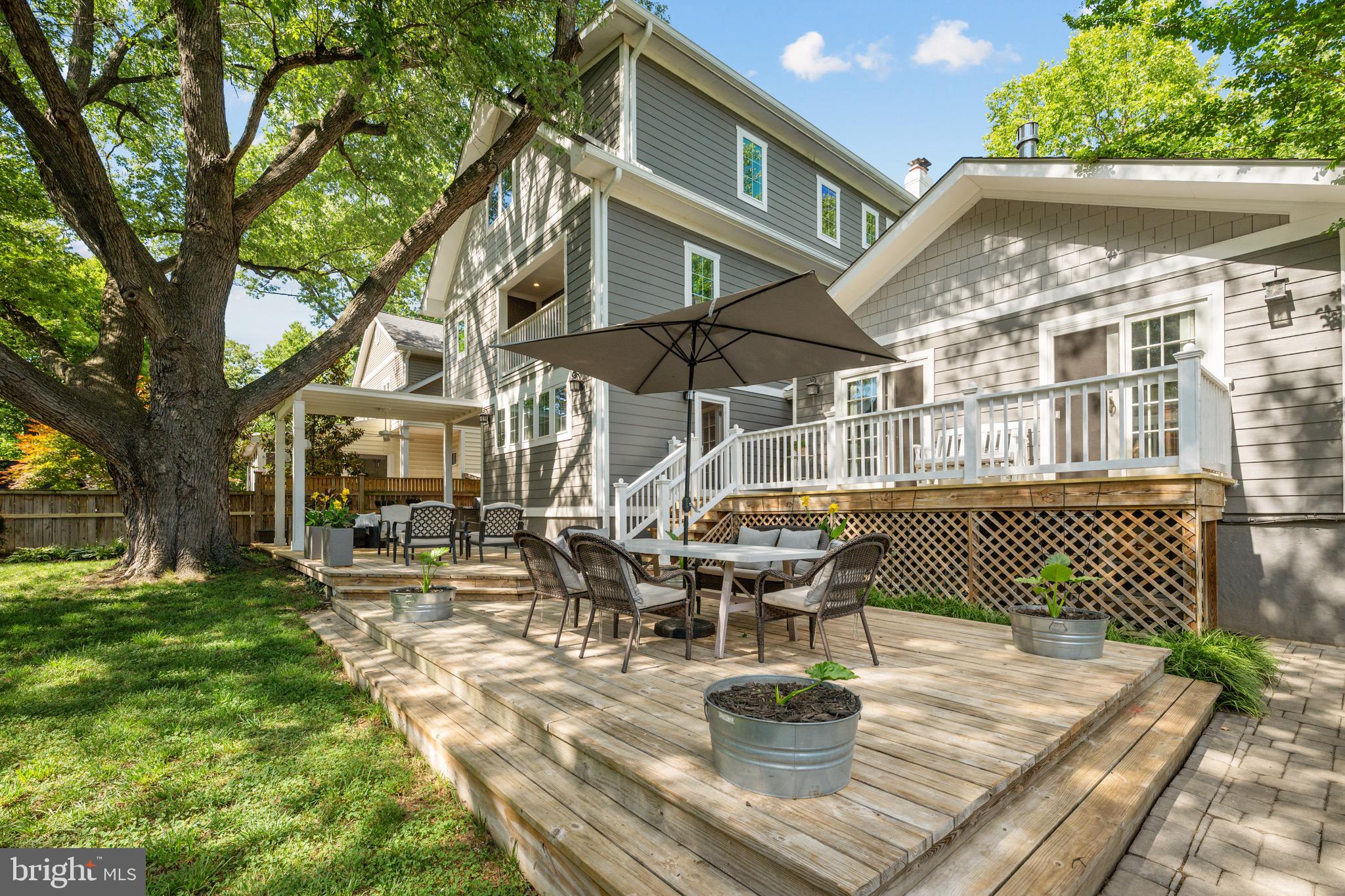 ARLINGTON HEIGHTS - Residential