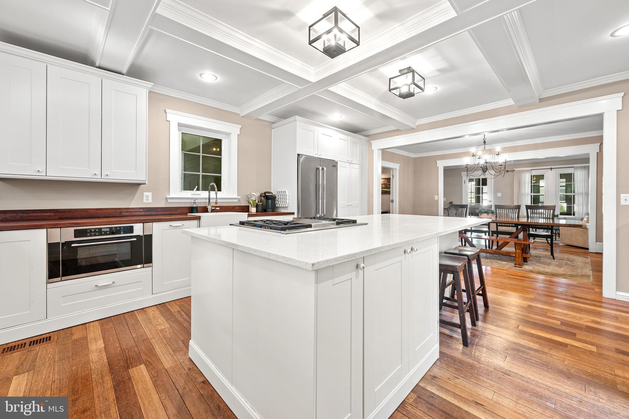 ARLINGTON HEIGHTS - Residential