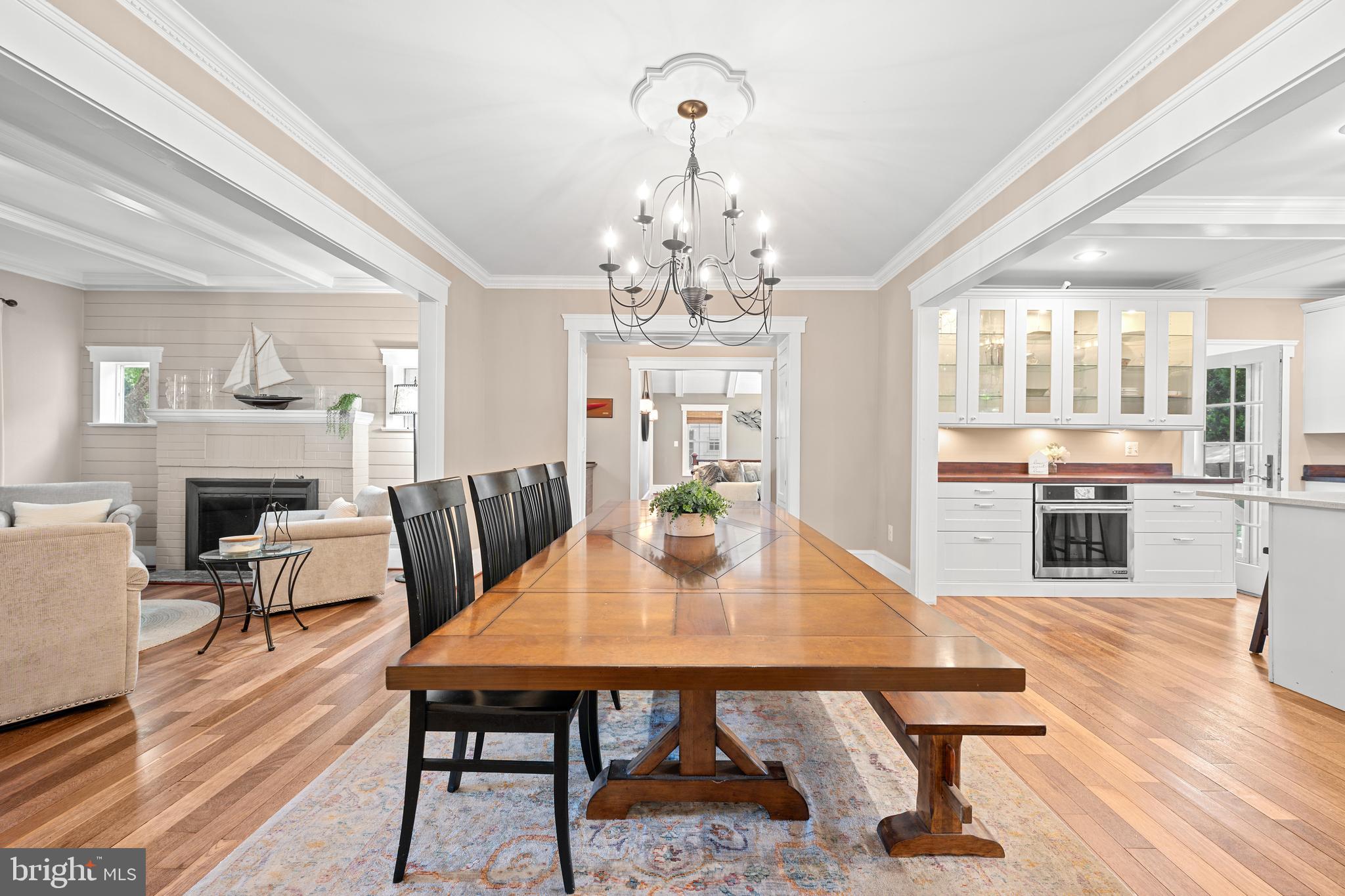 ARLINGTON HEIGHTS - Residential