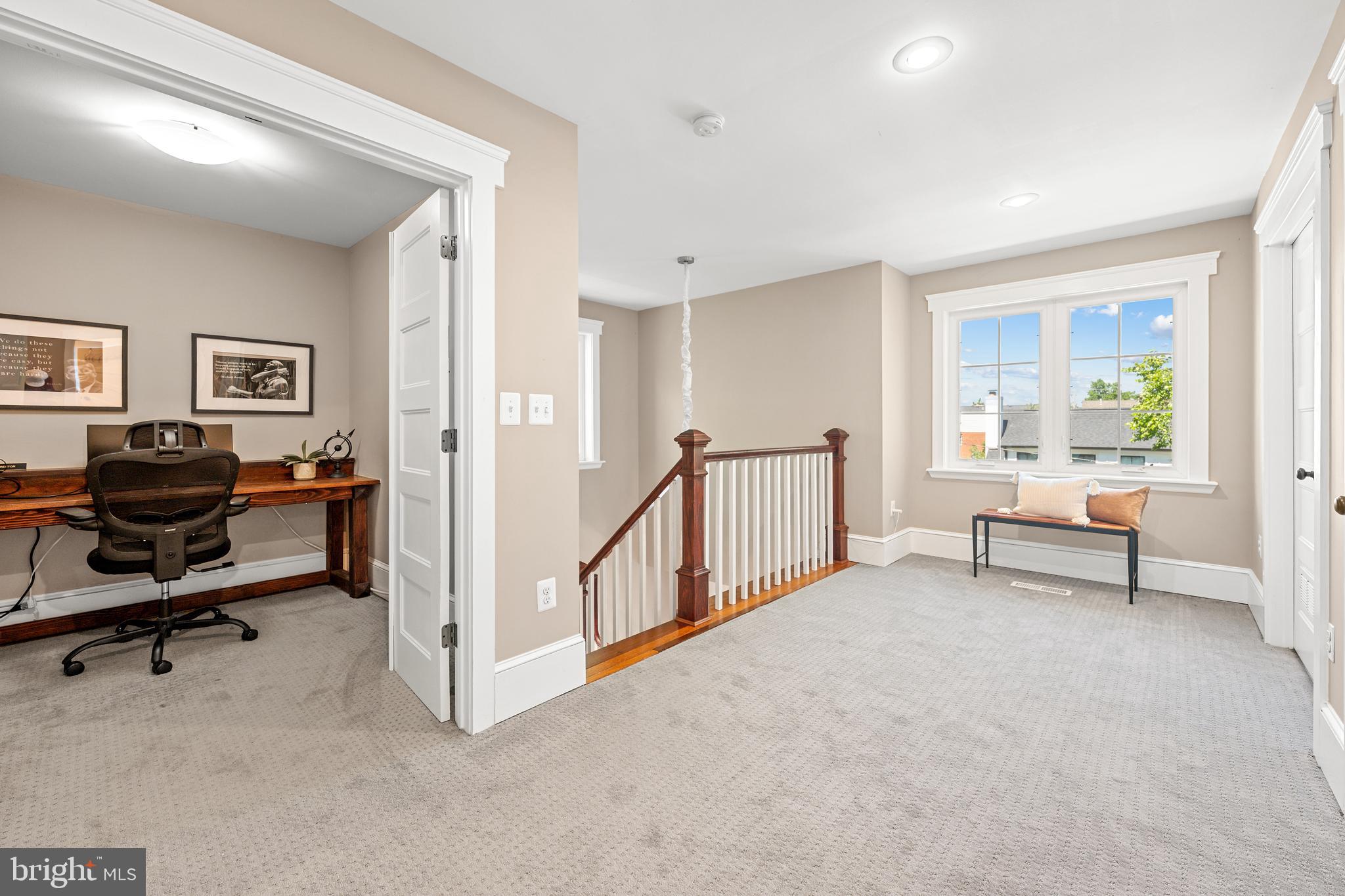 ARLINGTON HEIGHTS - Residential