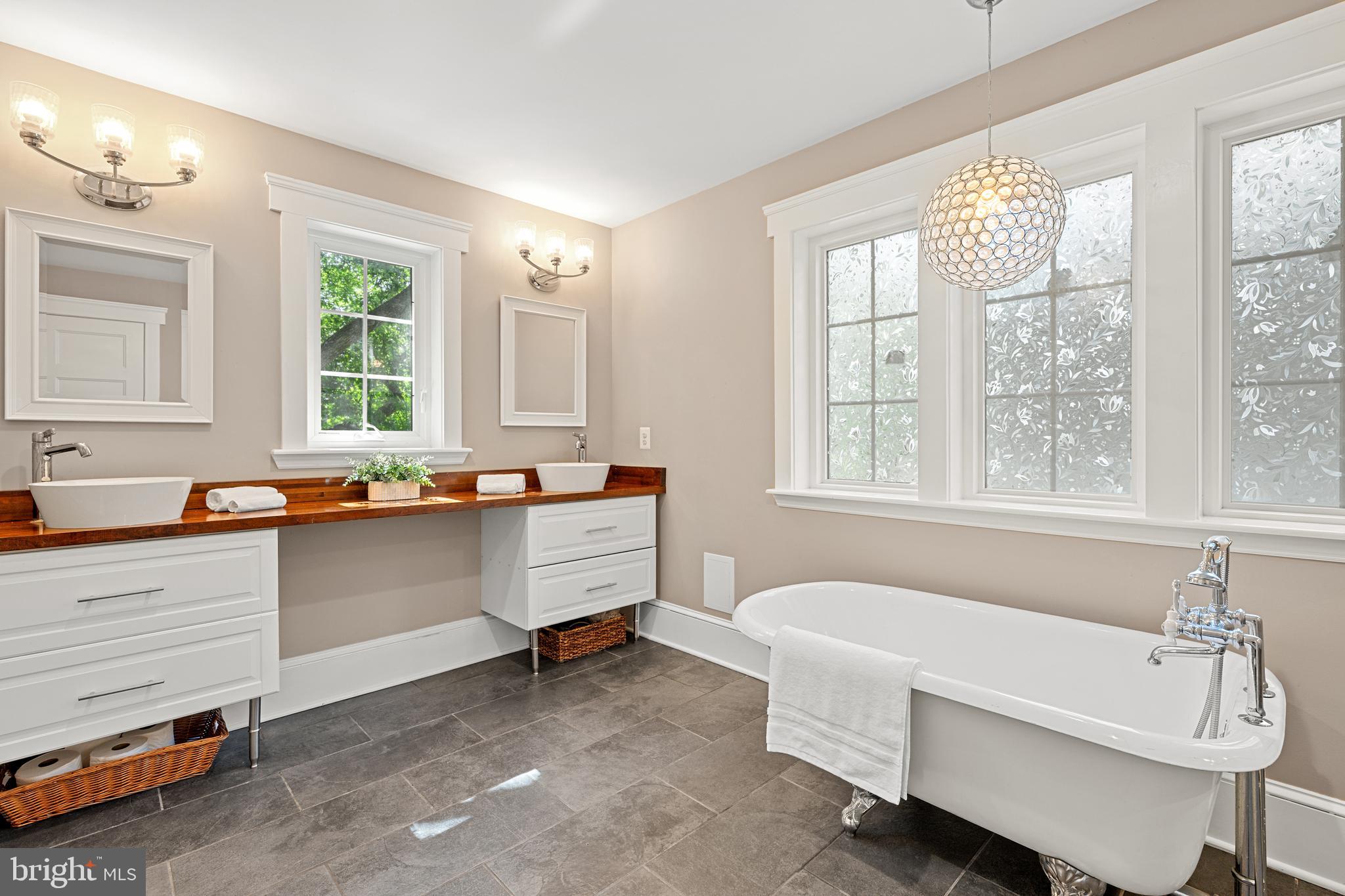 ARLINGTON HEIGHTS - Residential