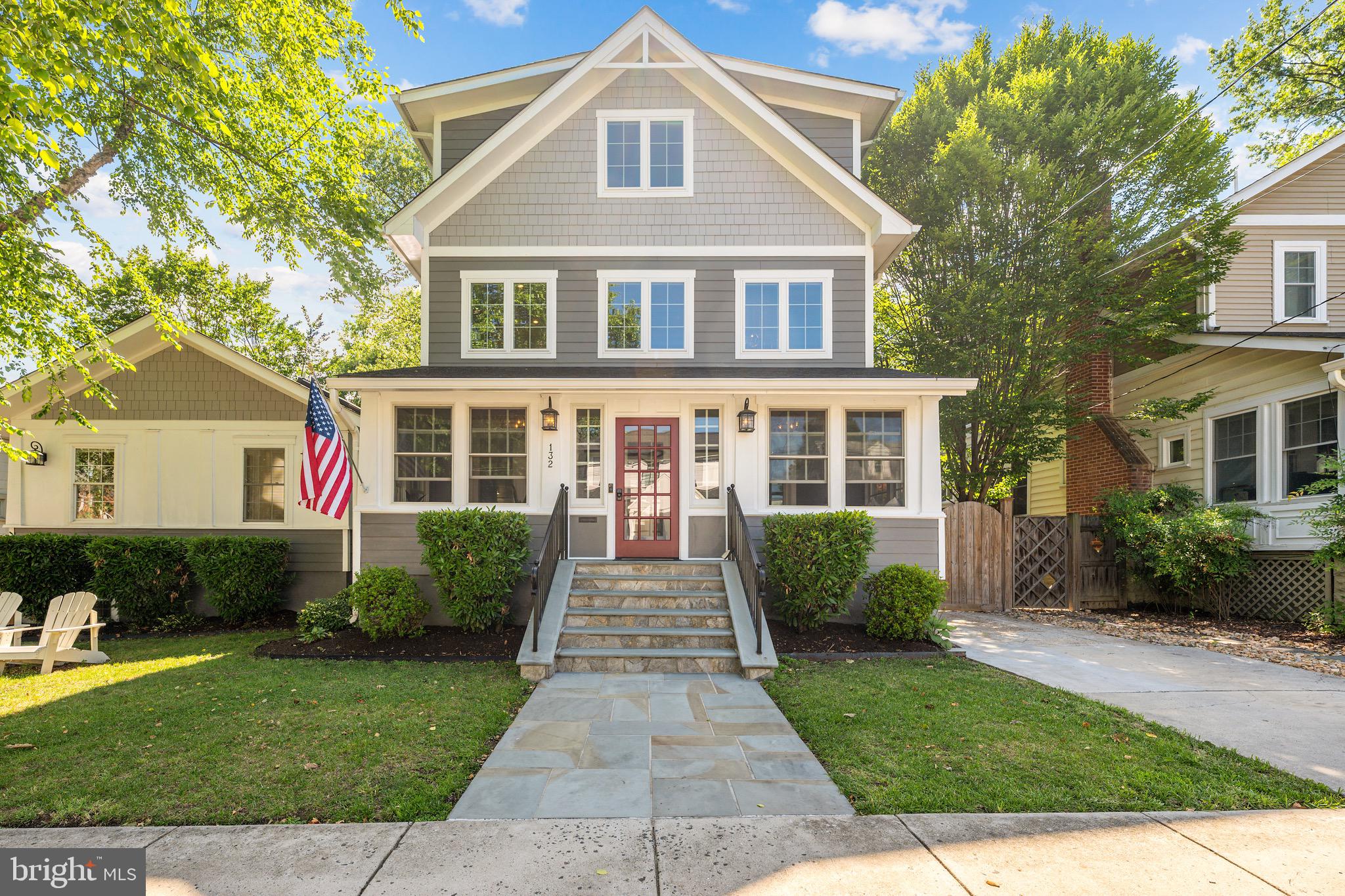ARLINGTON HEIGHTS - Residential