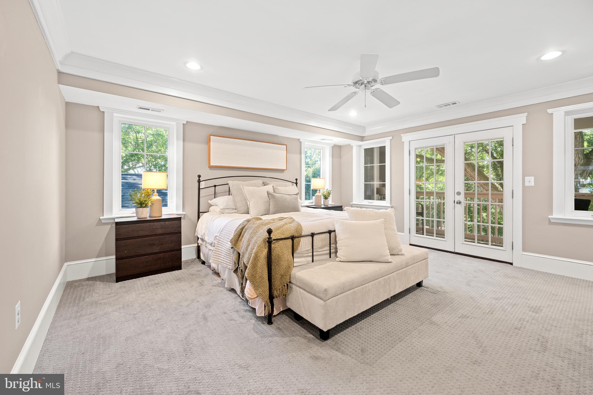 ARLINGTON HEIGHTS - Residential