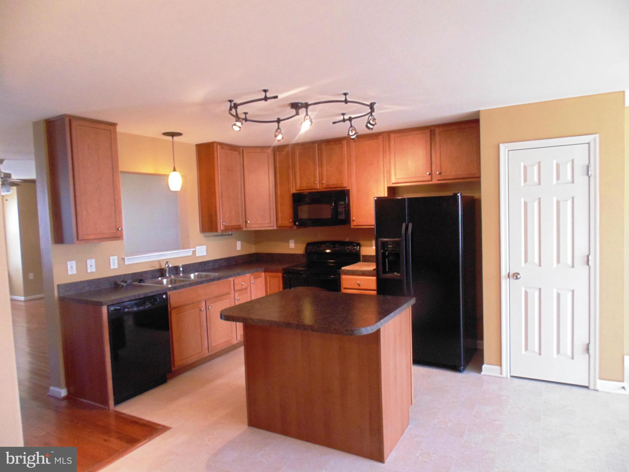 PLEASANT VIEW - Residential Lease