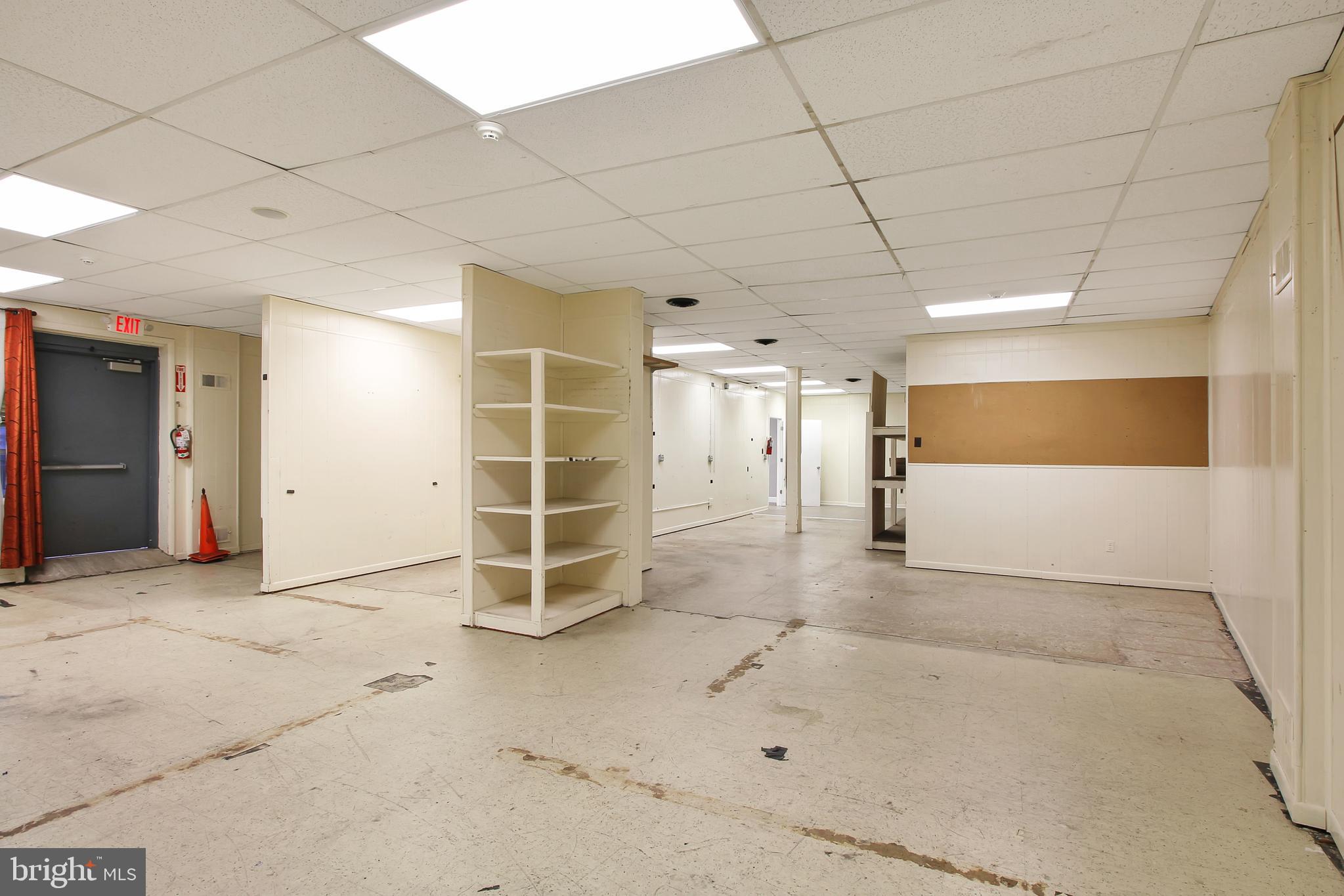 WOODSIDE PARK - Commercial Lease