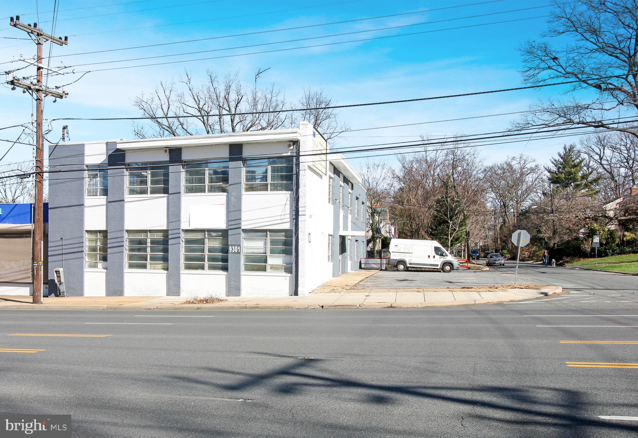WOODSIDE PARK - Commercial Lease