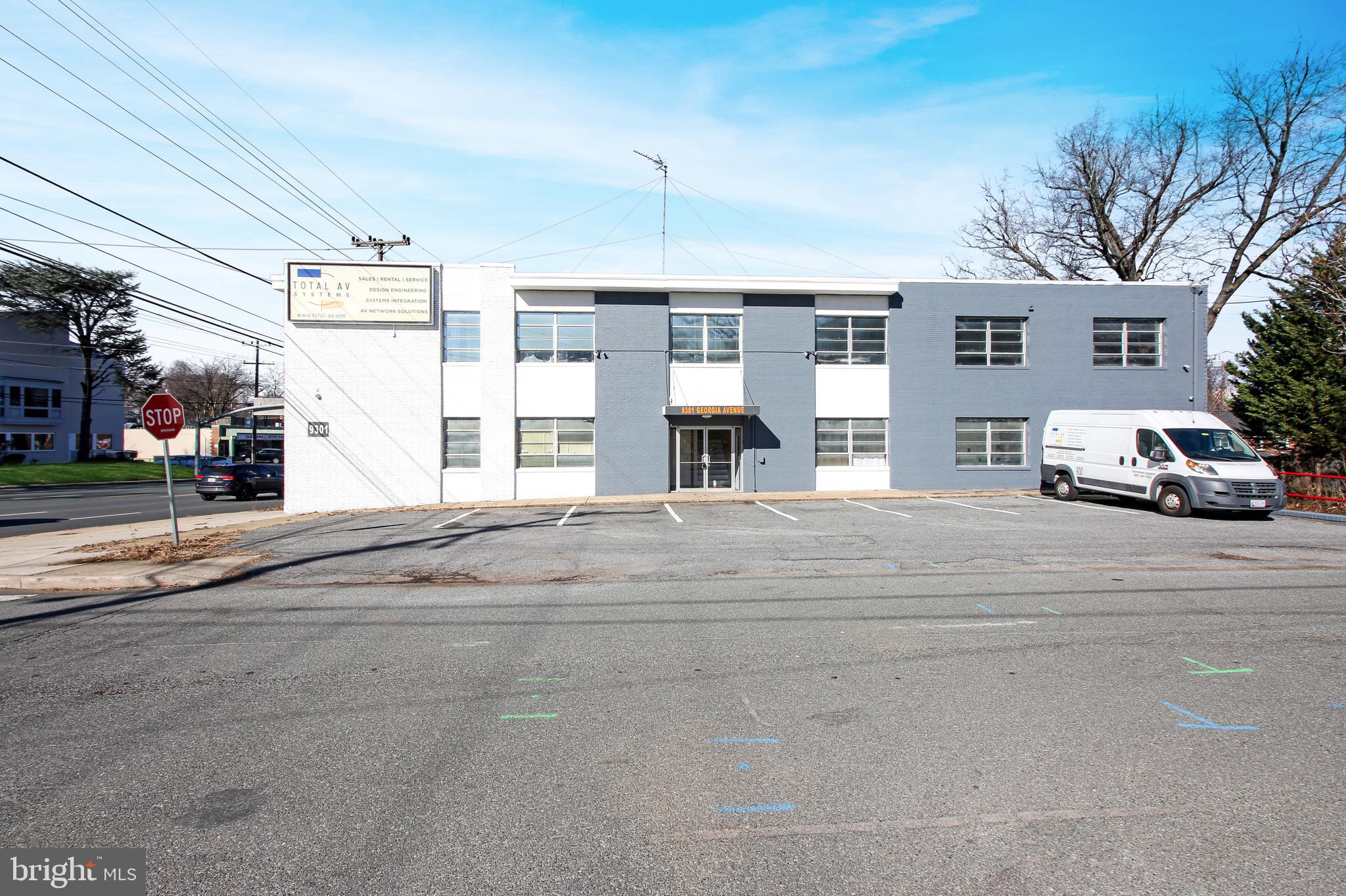 WOODSIDE PARK - Commercial Lease