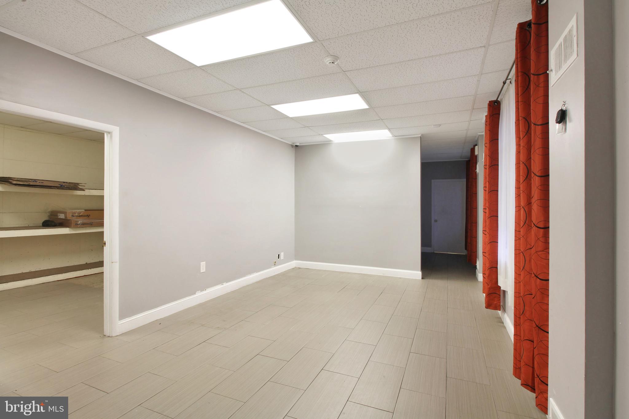 WOODSIDE PARK - Commercial Lease