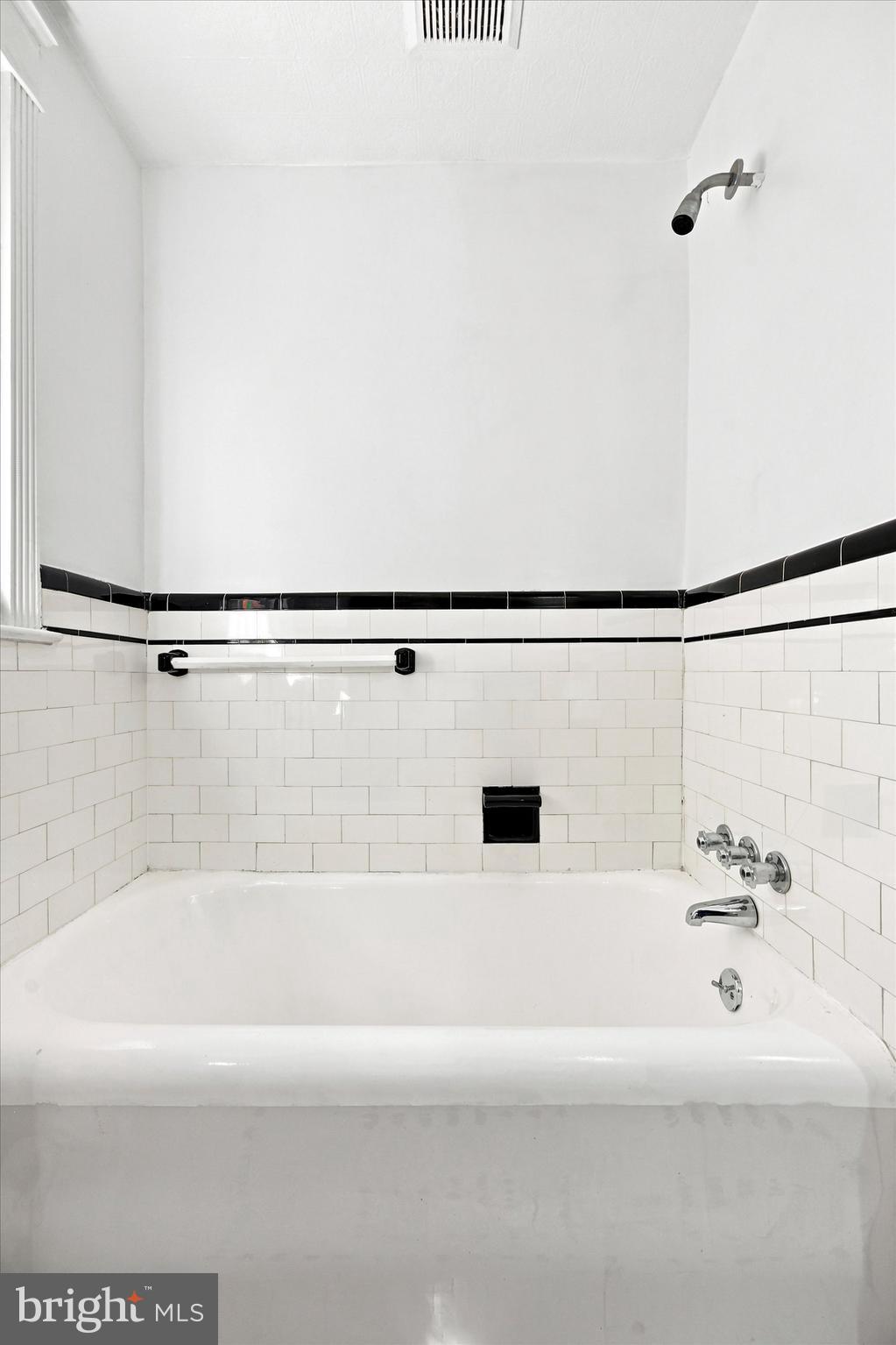 EAST FALLS - Residential