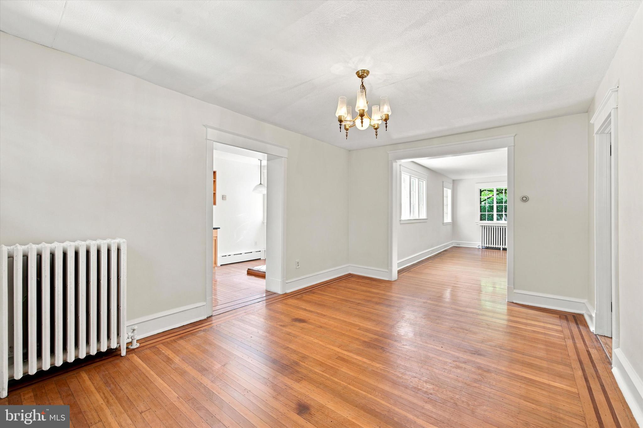 EAST FALLS - Residential