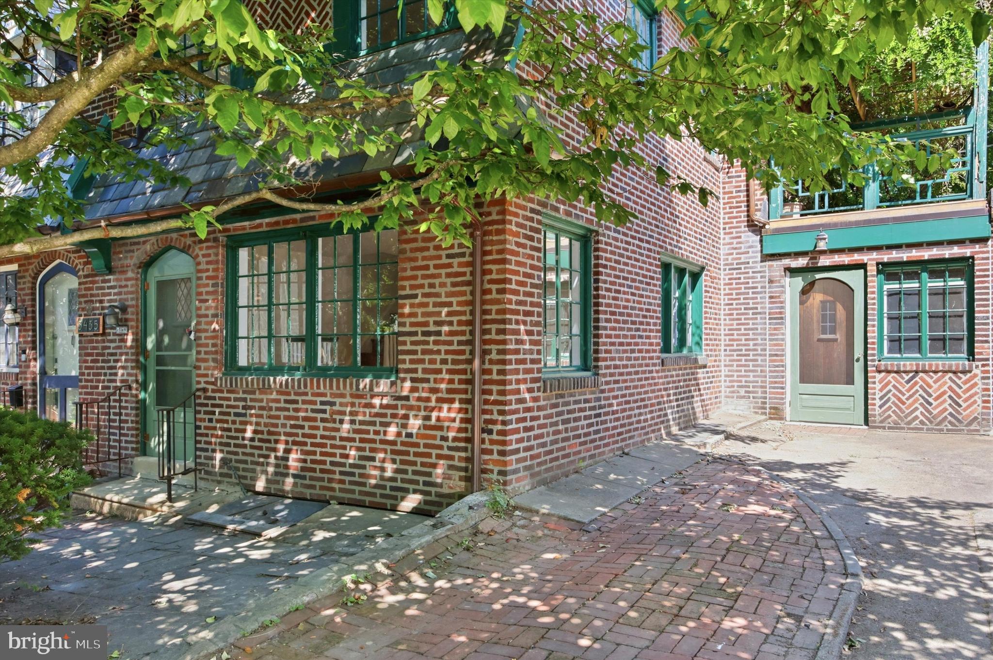 EAST FALLS - Residential